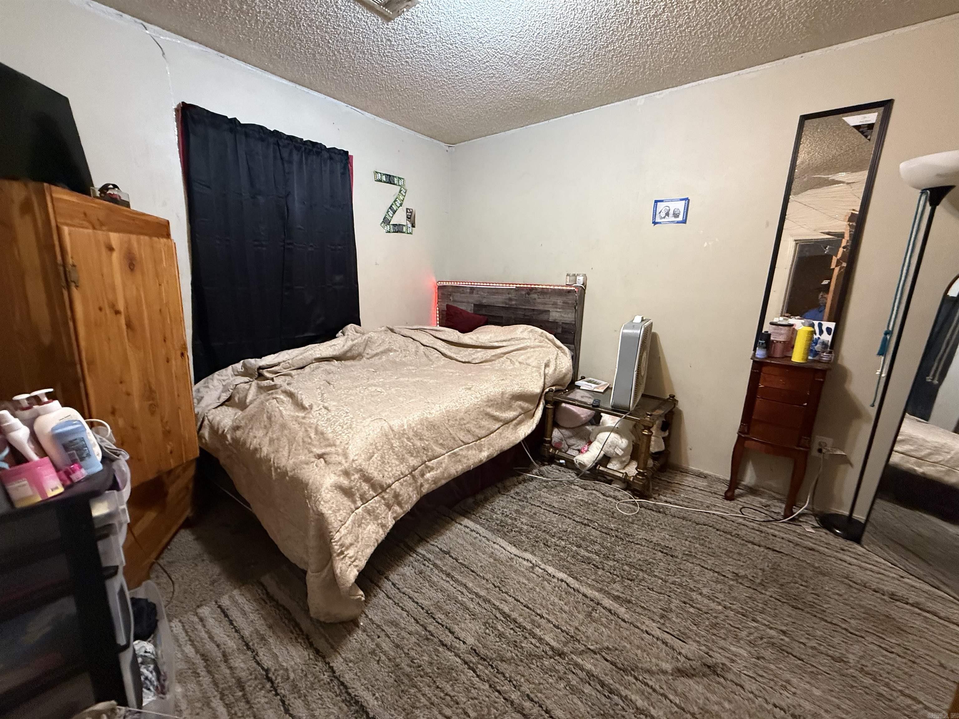 709 & 711 S Pine Street Property Photo 6