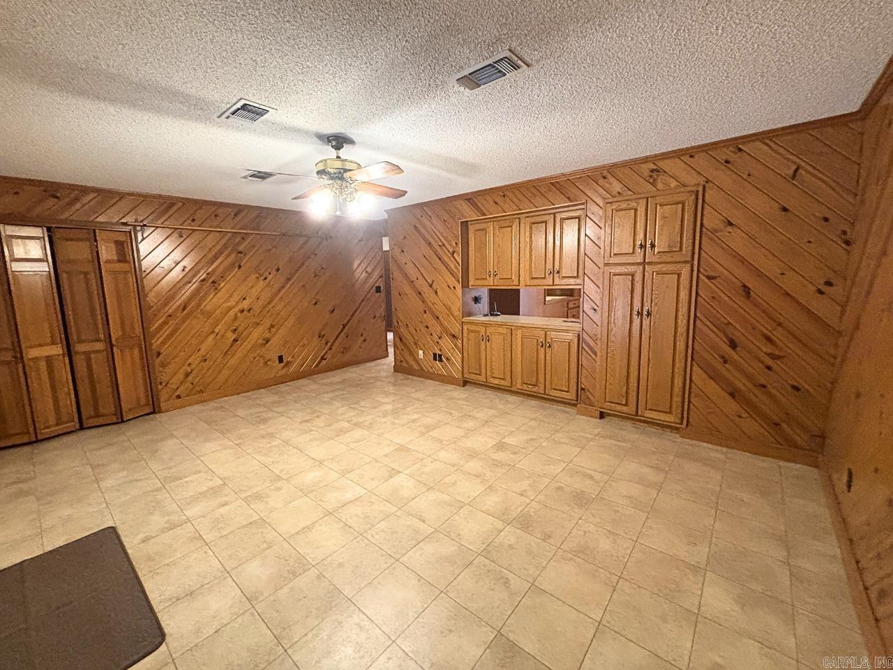 120 Emerson Place Property Photo 12