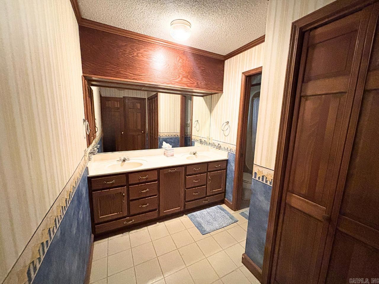 120 Emerson Place Property Photo 18
