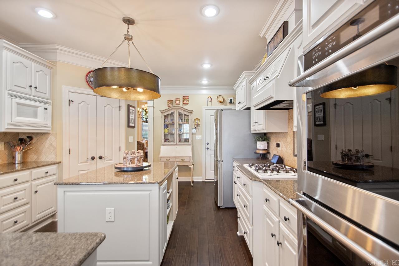 6813 Gap Point Circle Property Photo 10