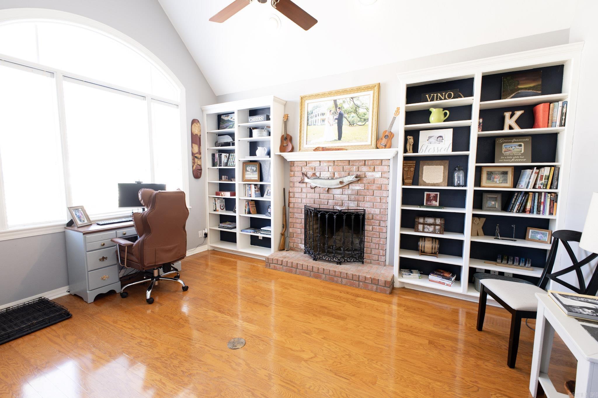 2315 Pathway Property Photo 3