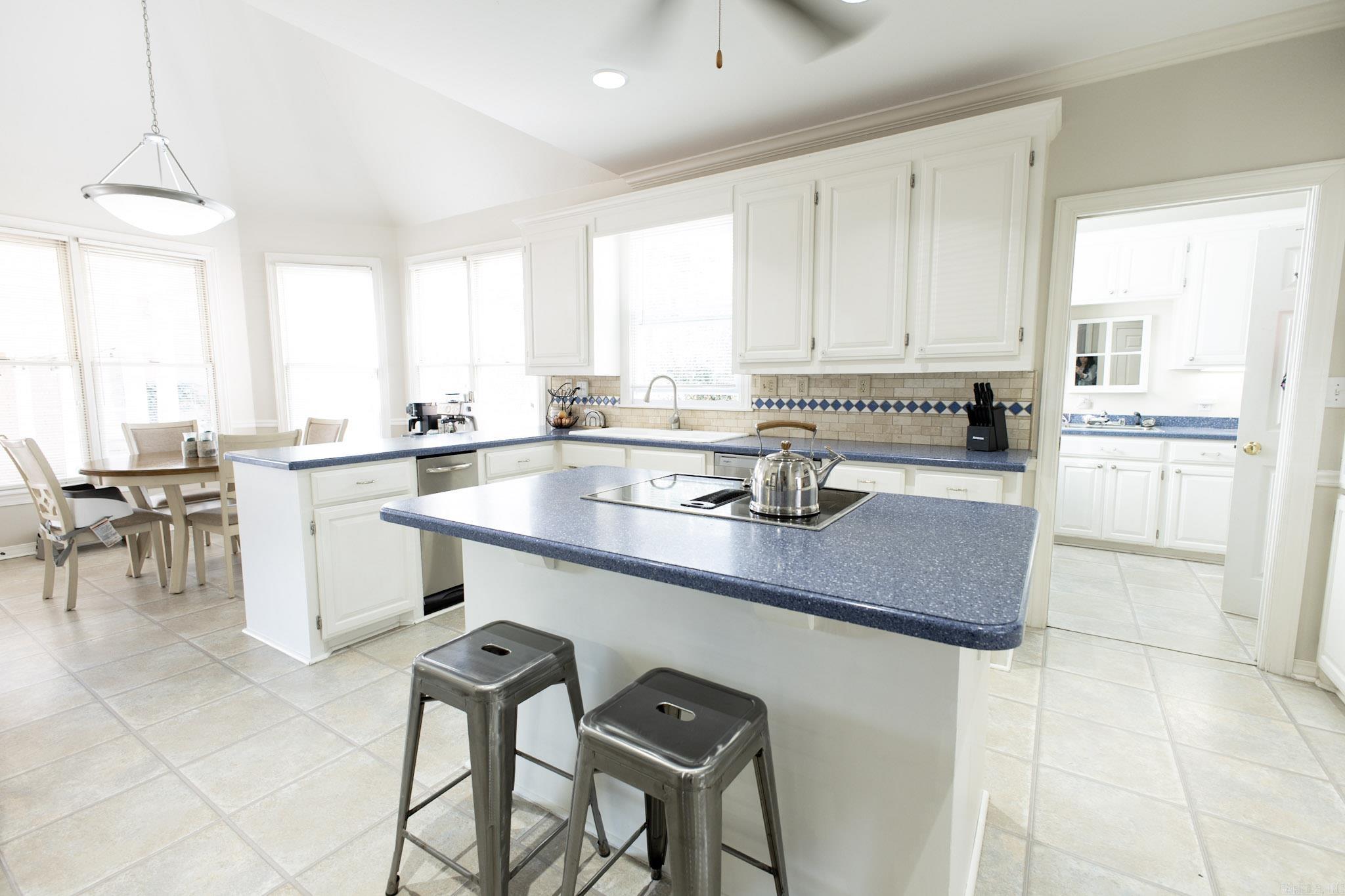 2315 Pathway Property Photo 7