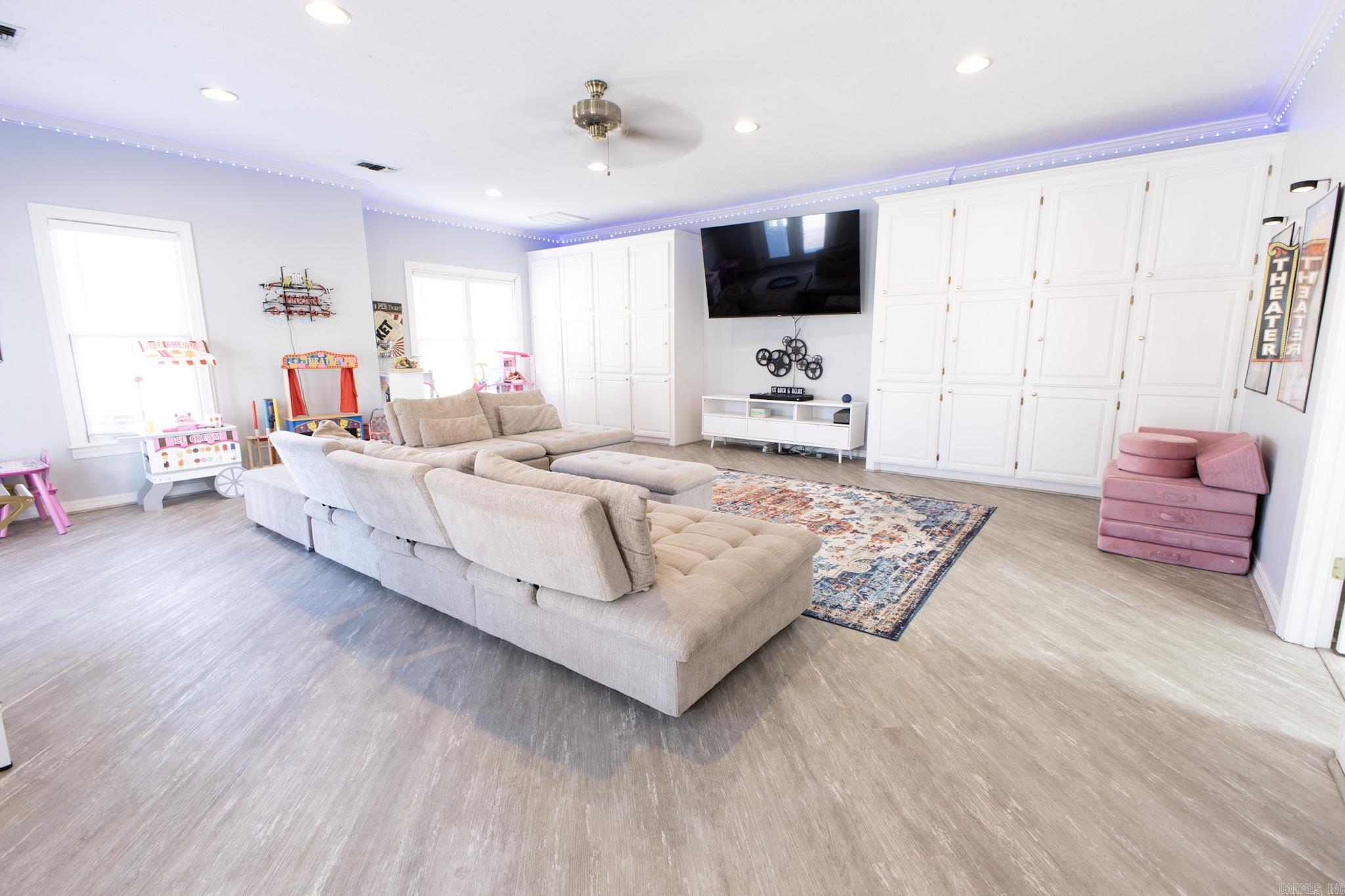 2315 Pathway Property Photo 11