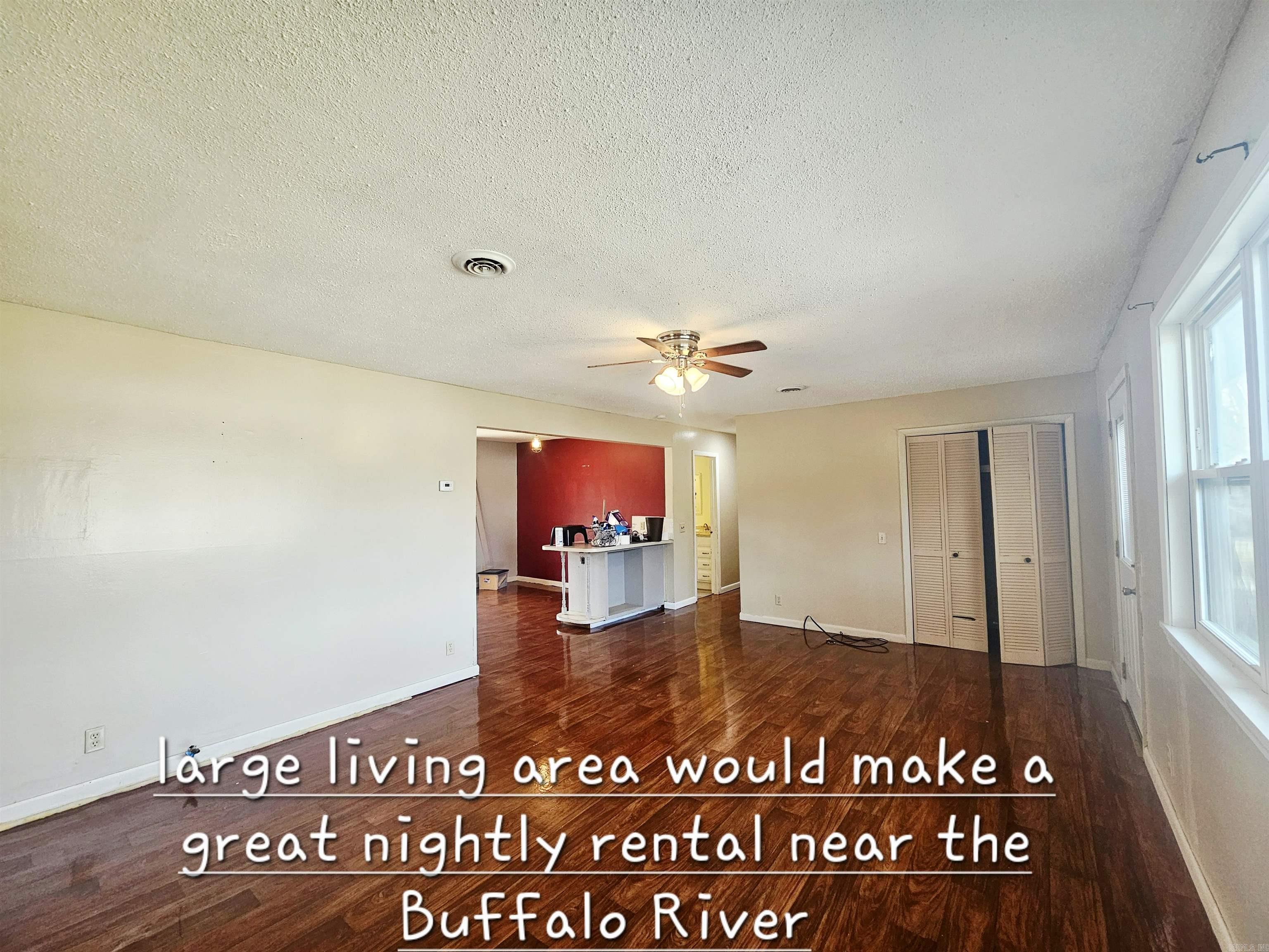 335 W Tennyson Street Property Photo 2