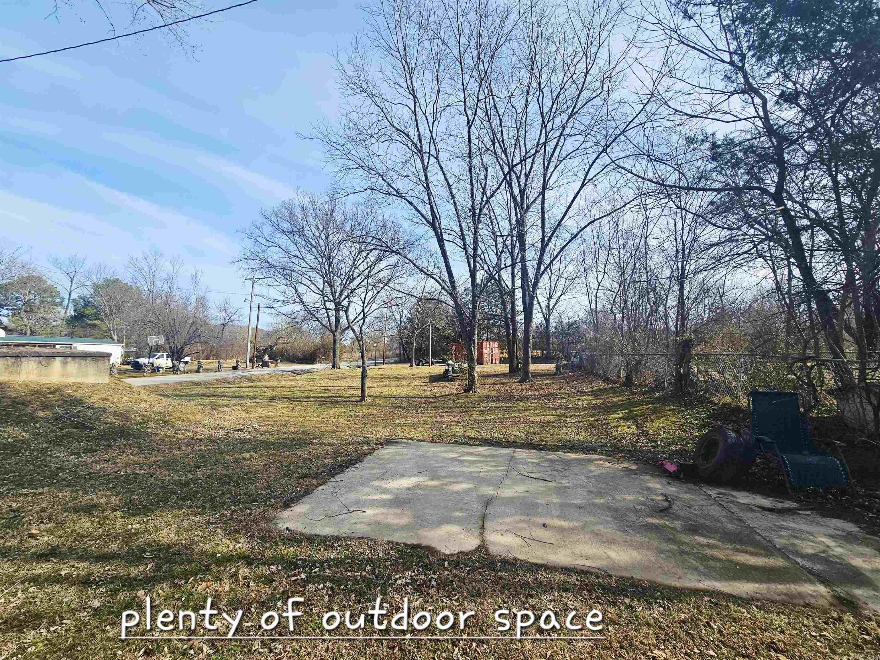 335 W Tennyson Street Property Photo 6