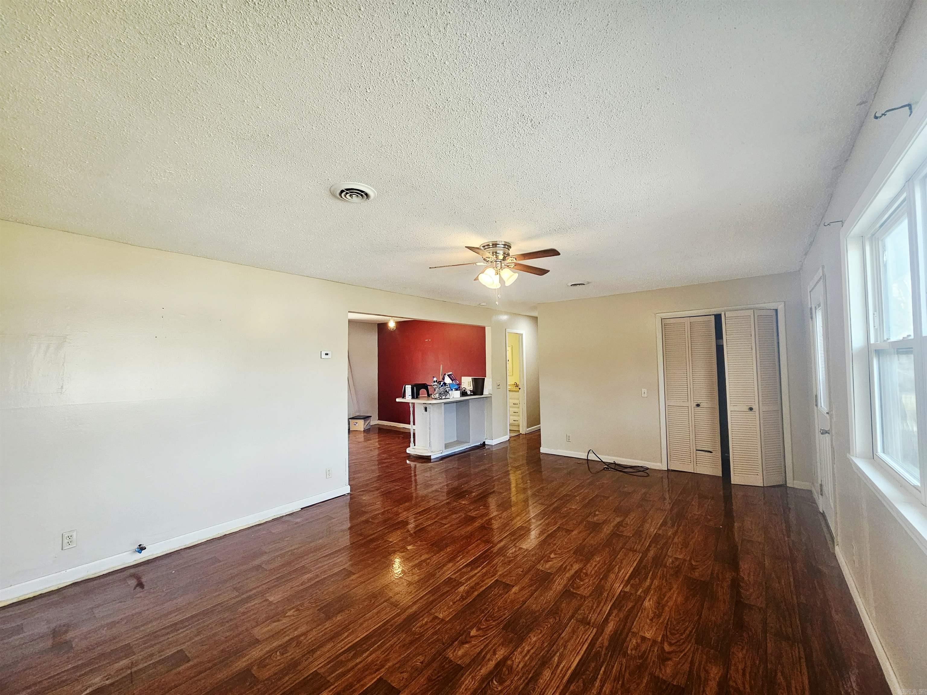 335 W Tennyson Street Property Photo 18
