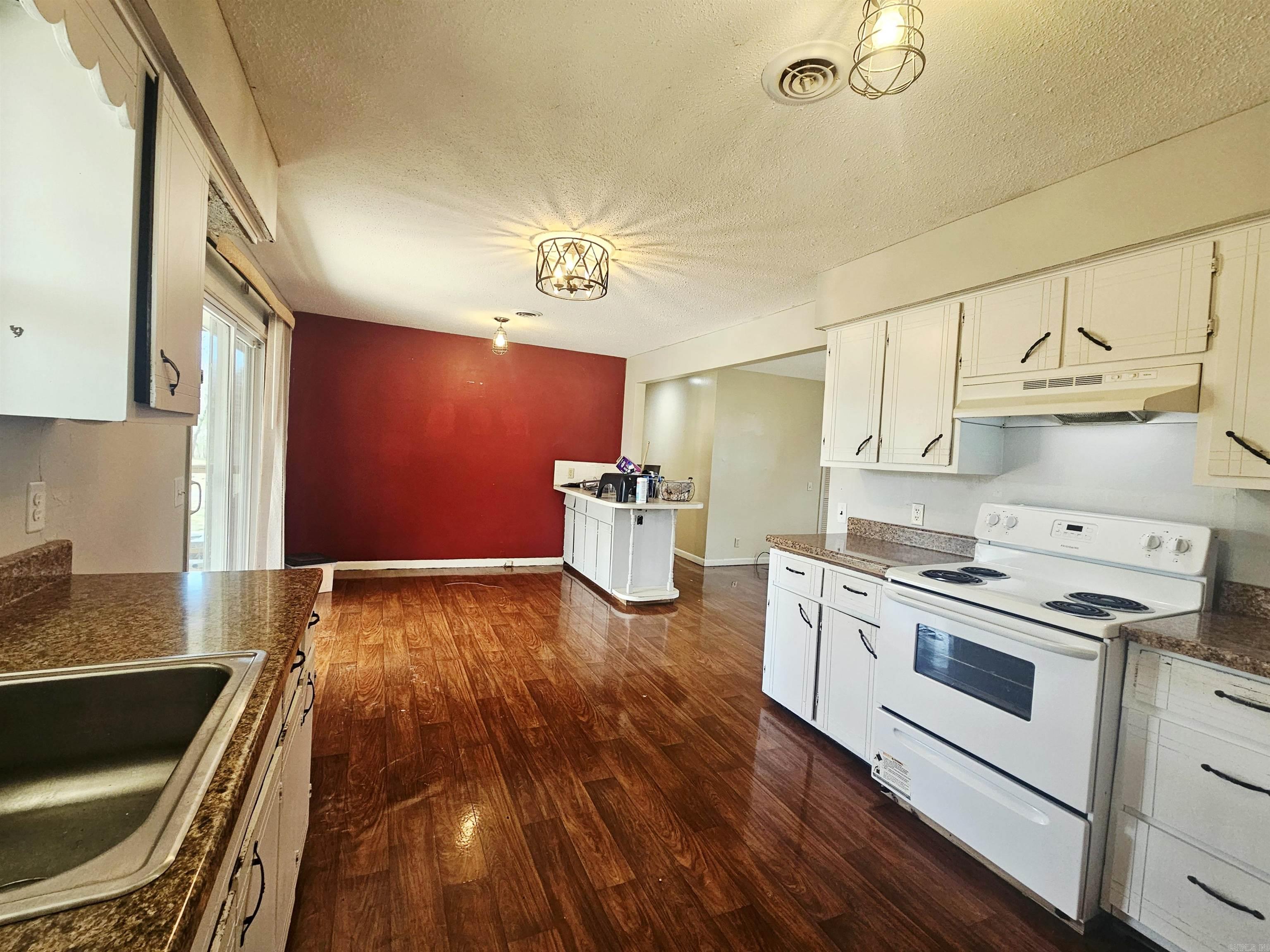 335 W Tennyson Street Property Photo 21