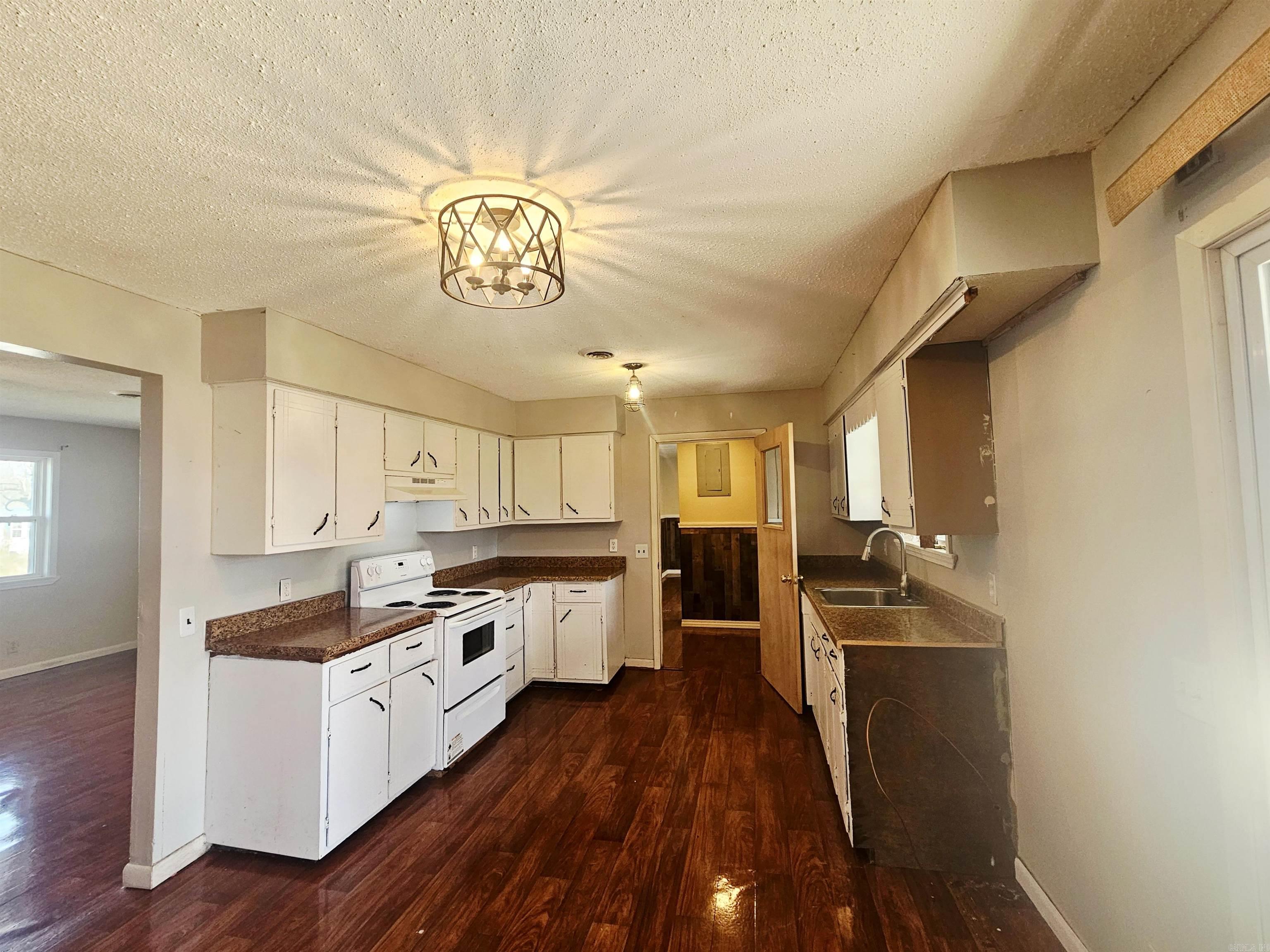 335 W Tennyson Street Property Photo 22