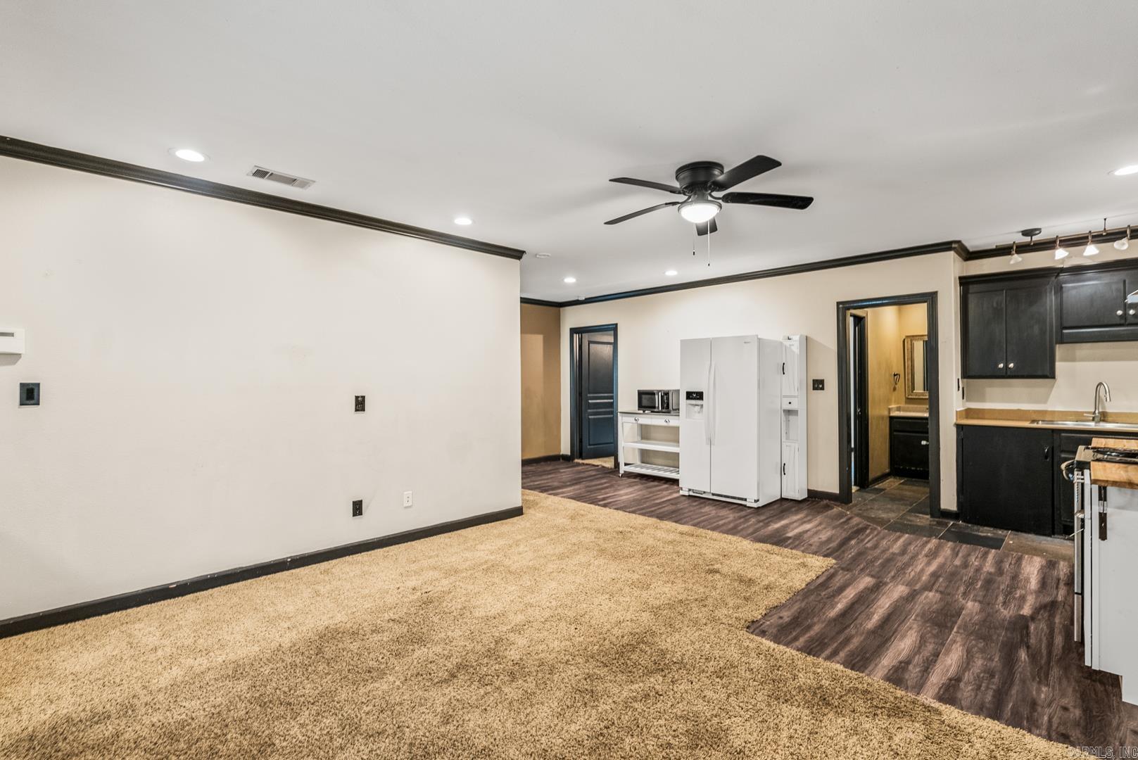 147 Oneida Way Property Photo 33