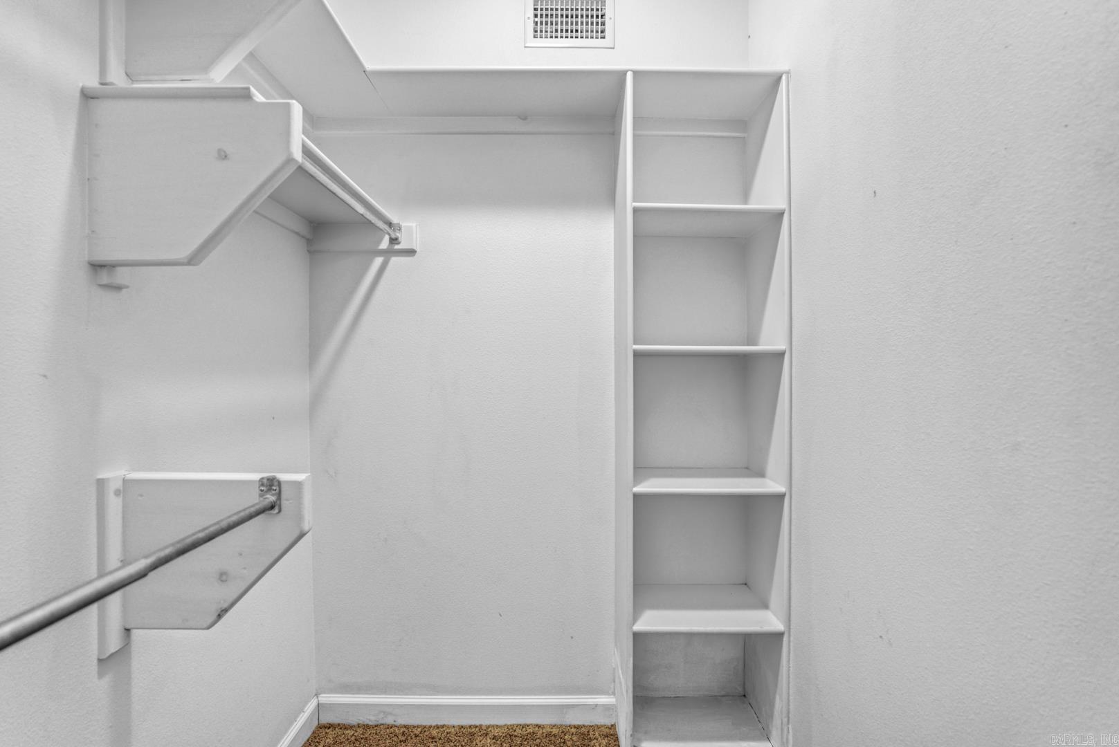147 Oneida Way Property Photo 36