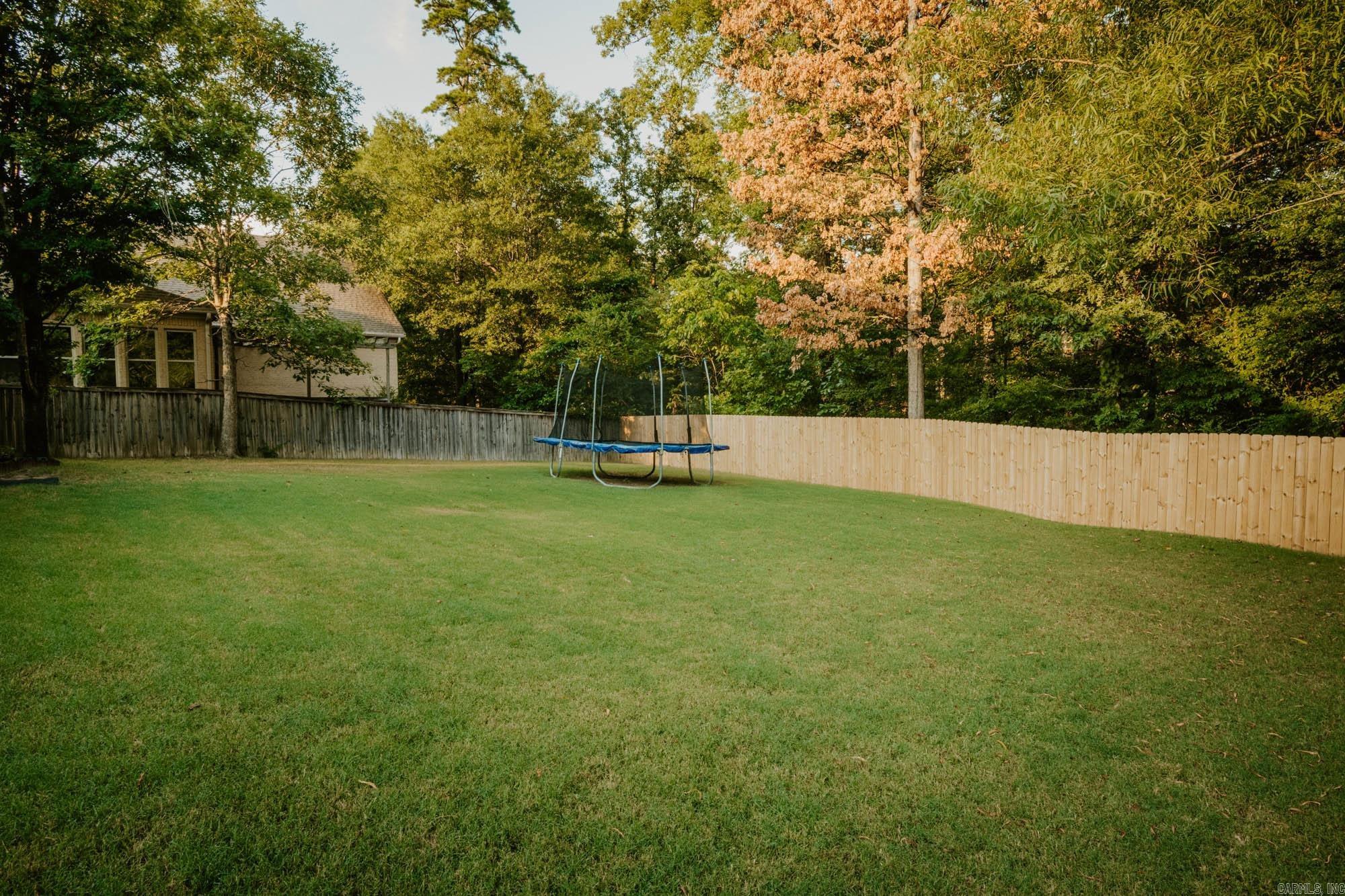 3908 Robinwood Circle Property Photo 6