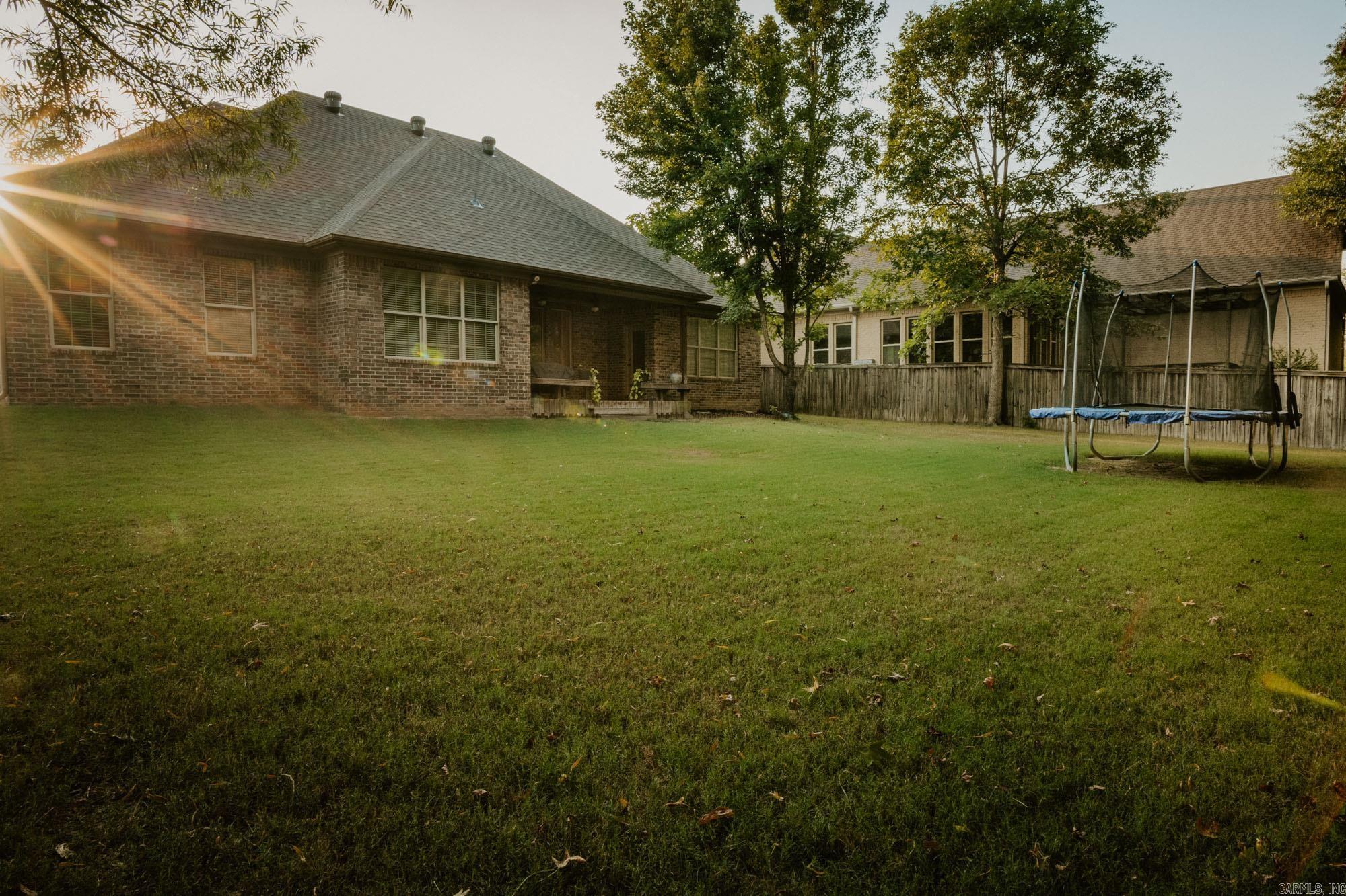 3908 Robinwood Circle Property Photo 7