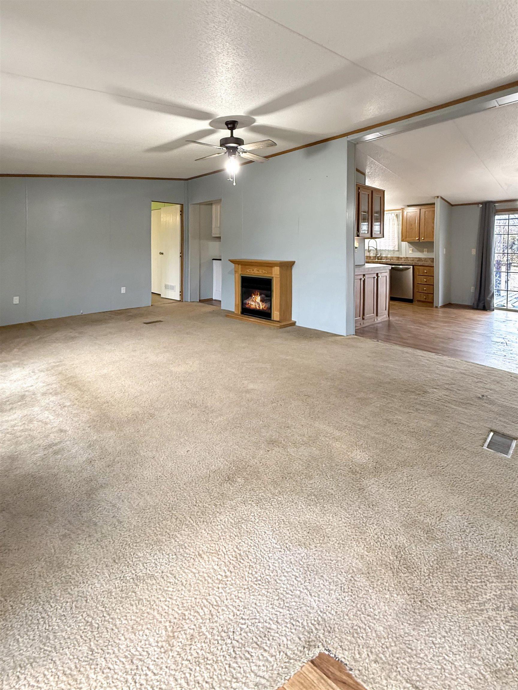 144 Valley Oaks Drive Property Photo 3