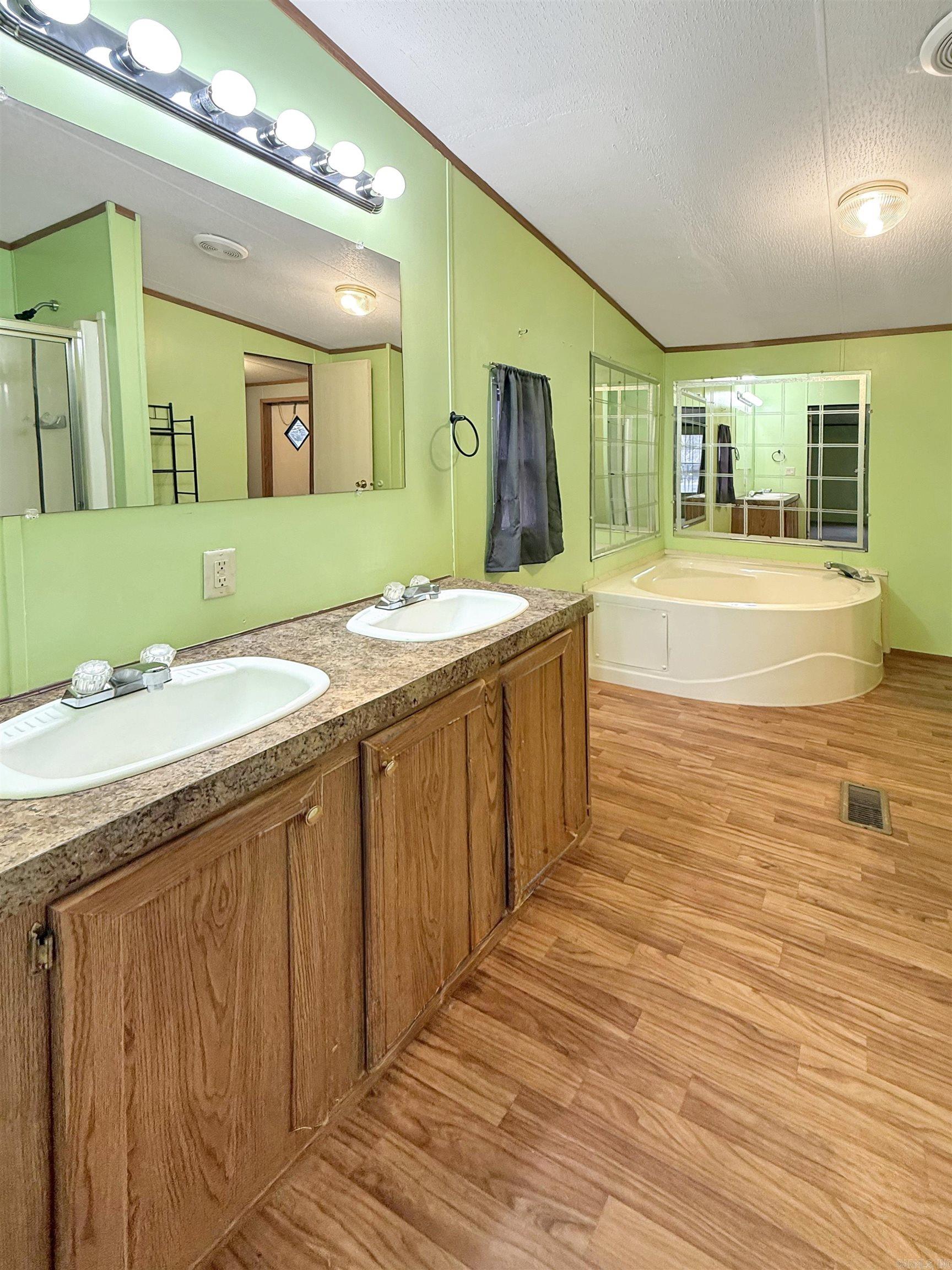 144 Valley Oaks Drive Property Photo 18