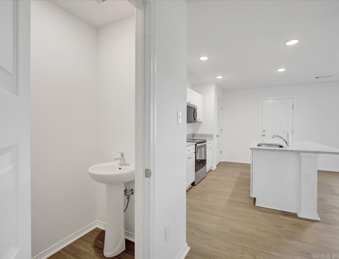 401 Moonlight Graham Boulevard Property Photo 3