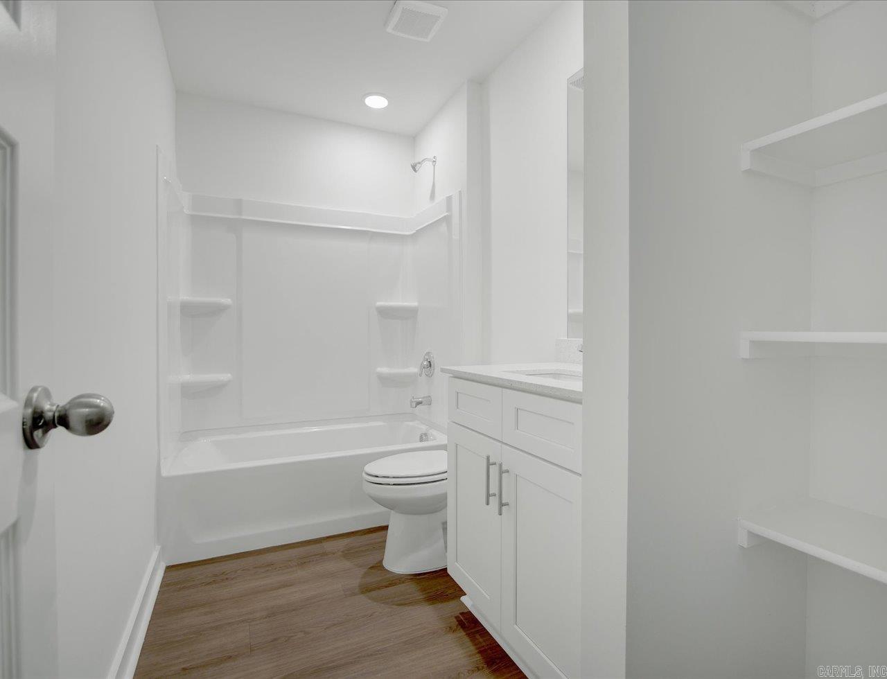 56 Wolfsbridge Loop Property Photo 15