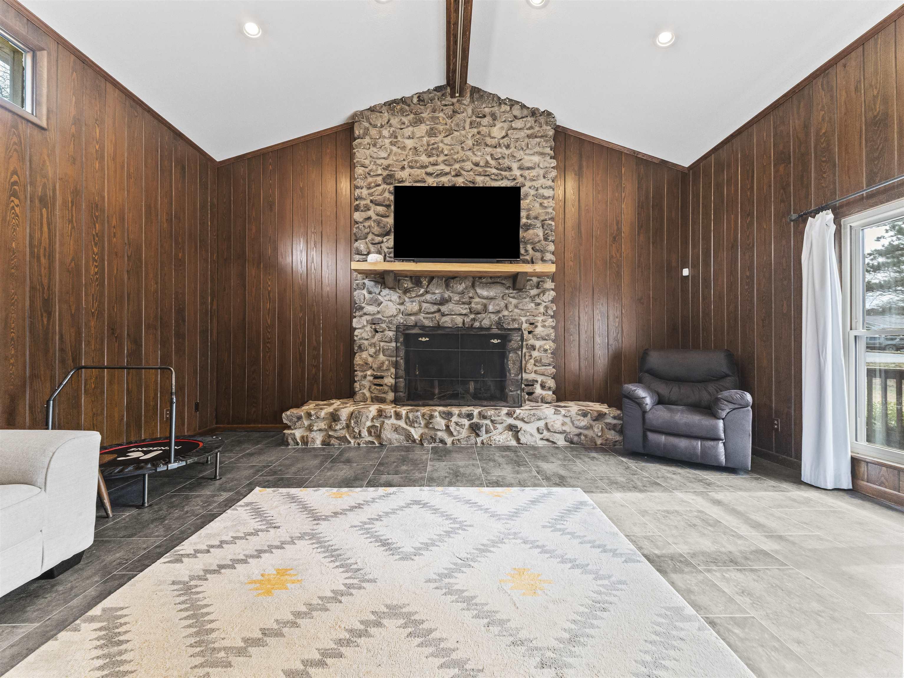 111 Hillsdale Terrace Property Photo 48
