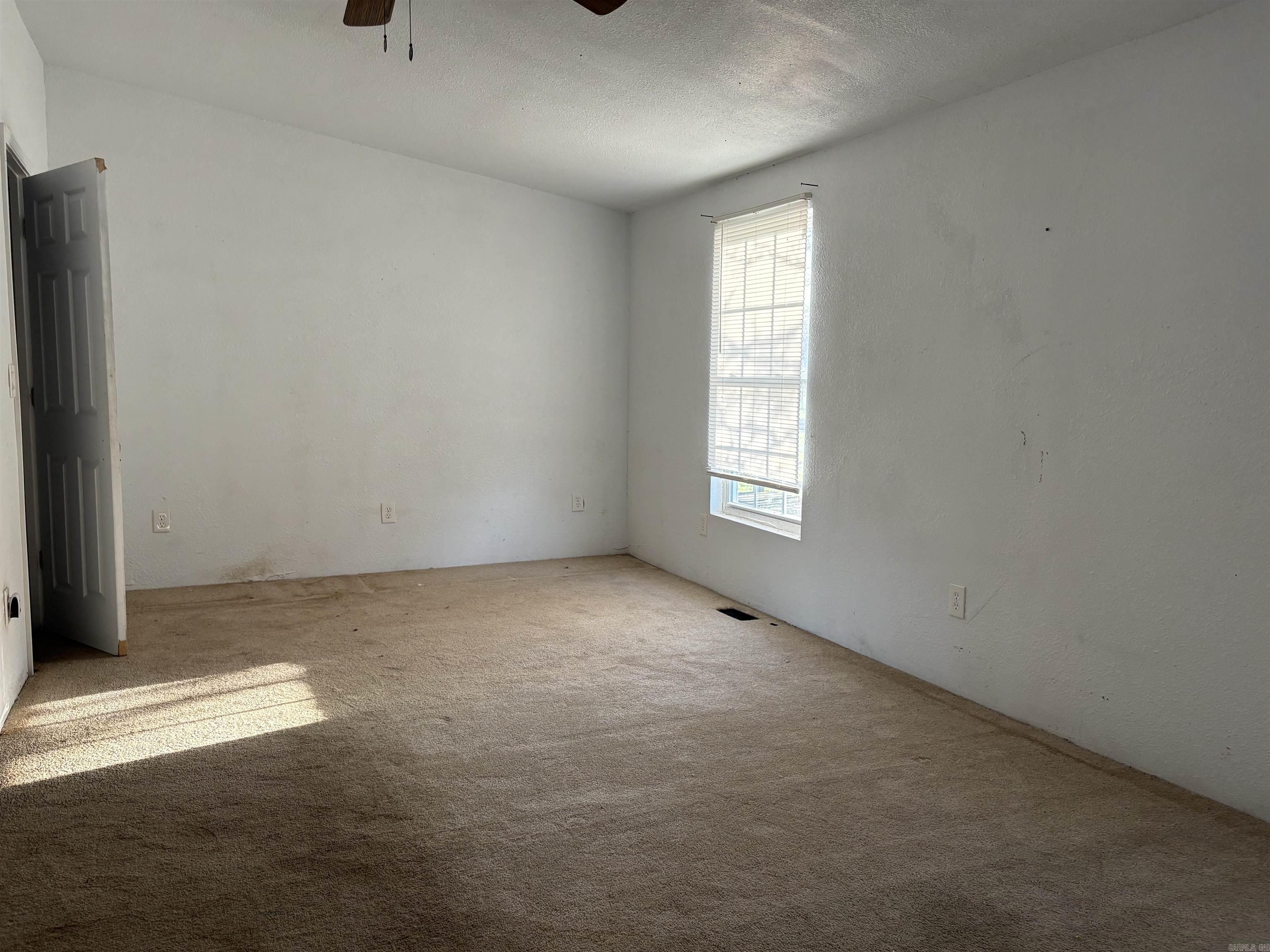 1 Lazy Valley Property Photo 15