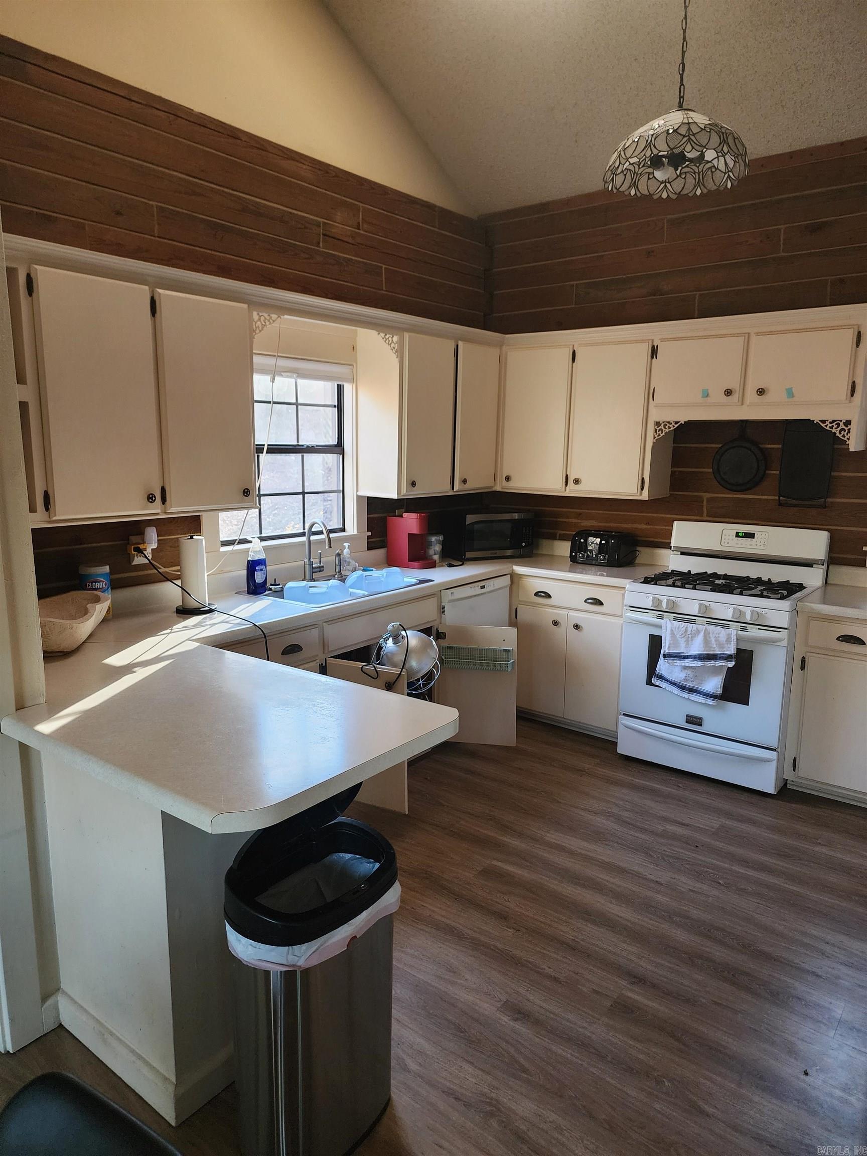 627 Polk Road 412 Property Photo 15
