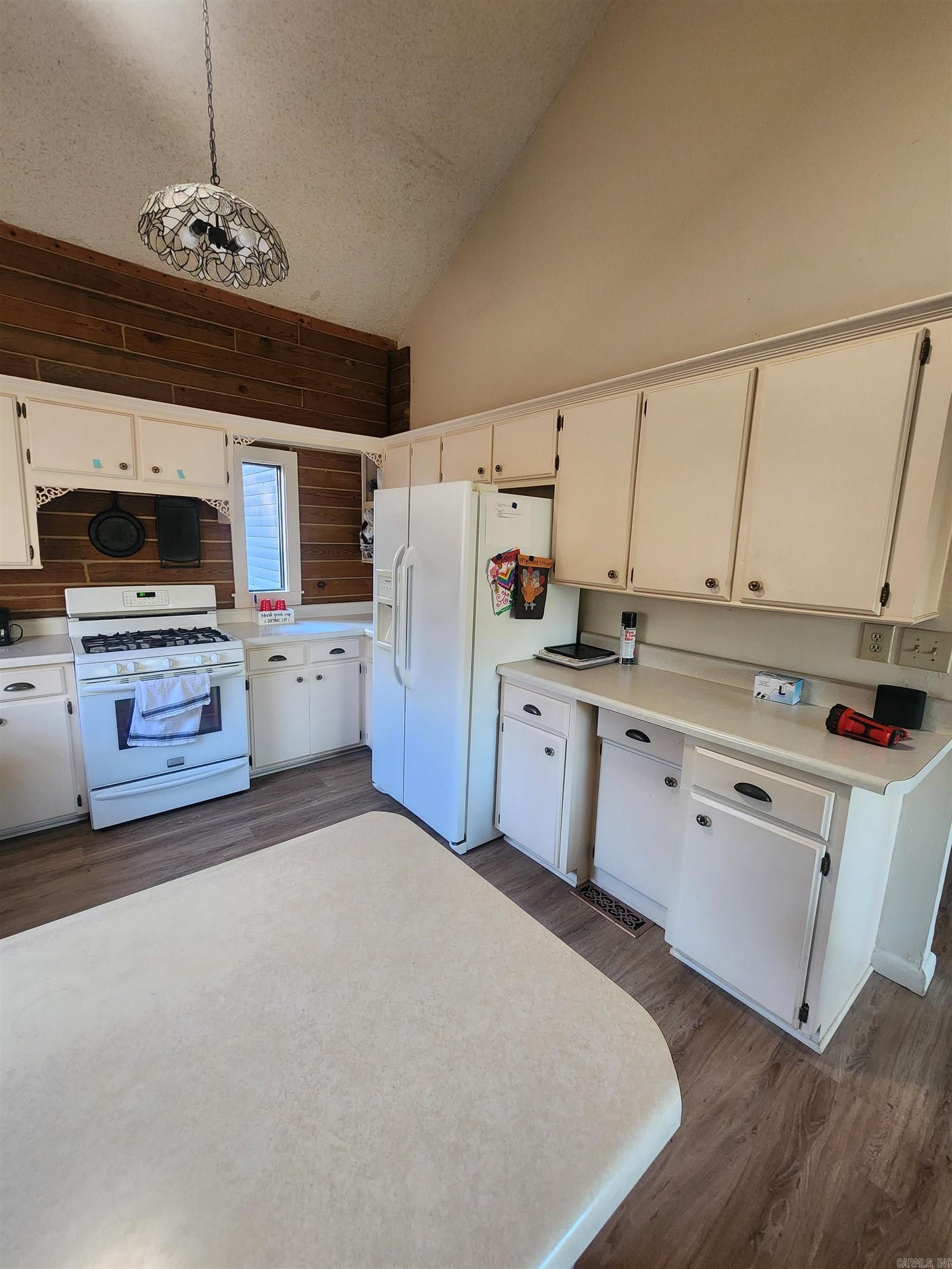627 Polk Road 412 Property Photo 16