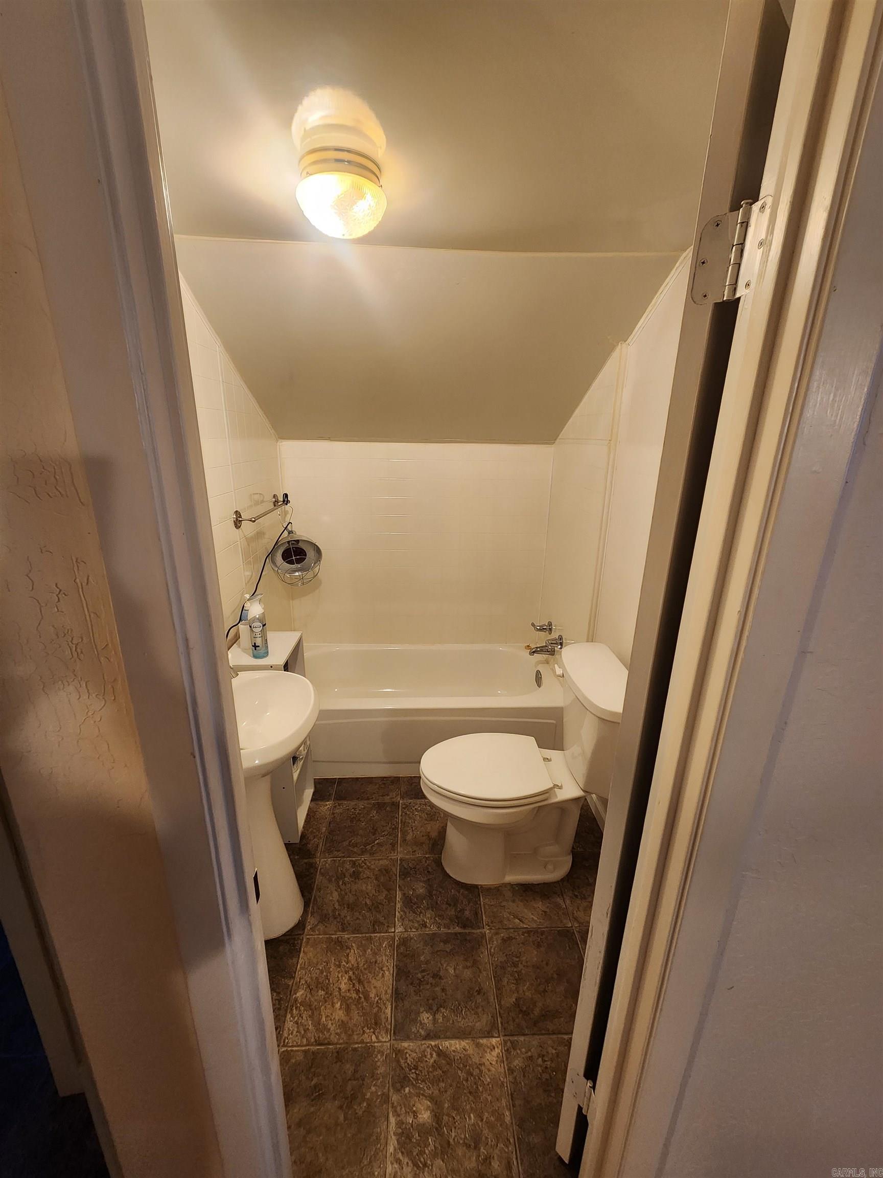 627 Polk Road 412 Property Photo 27