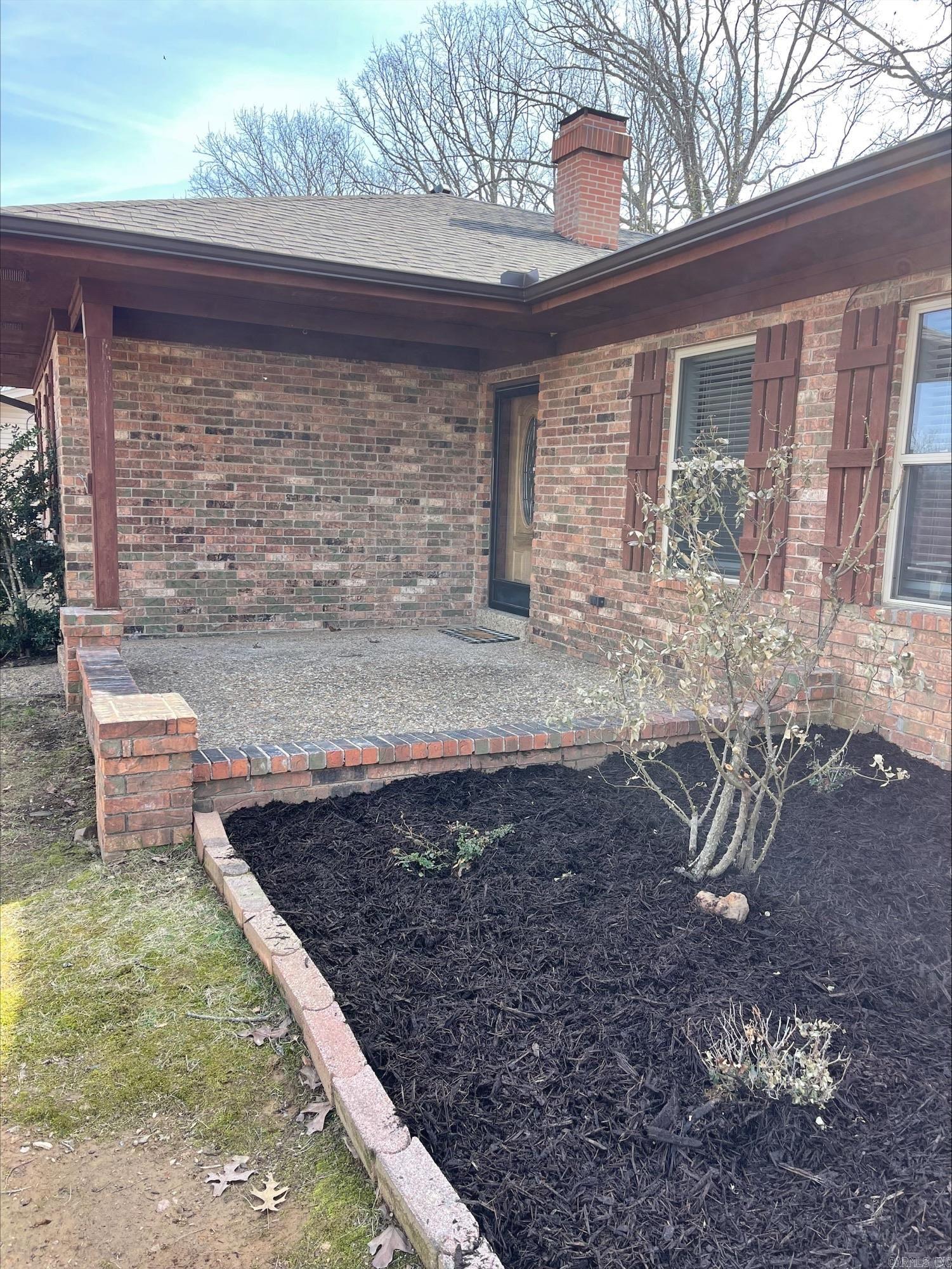 208 Elwood Dr Property Photo 3