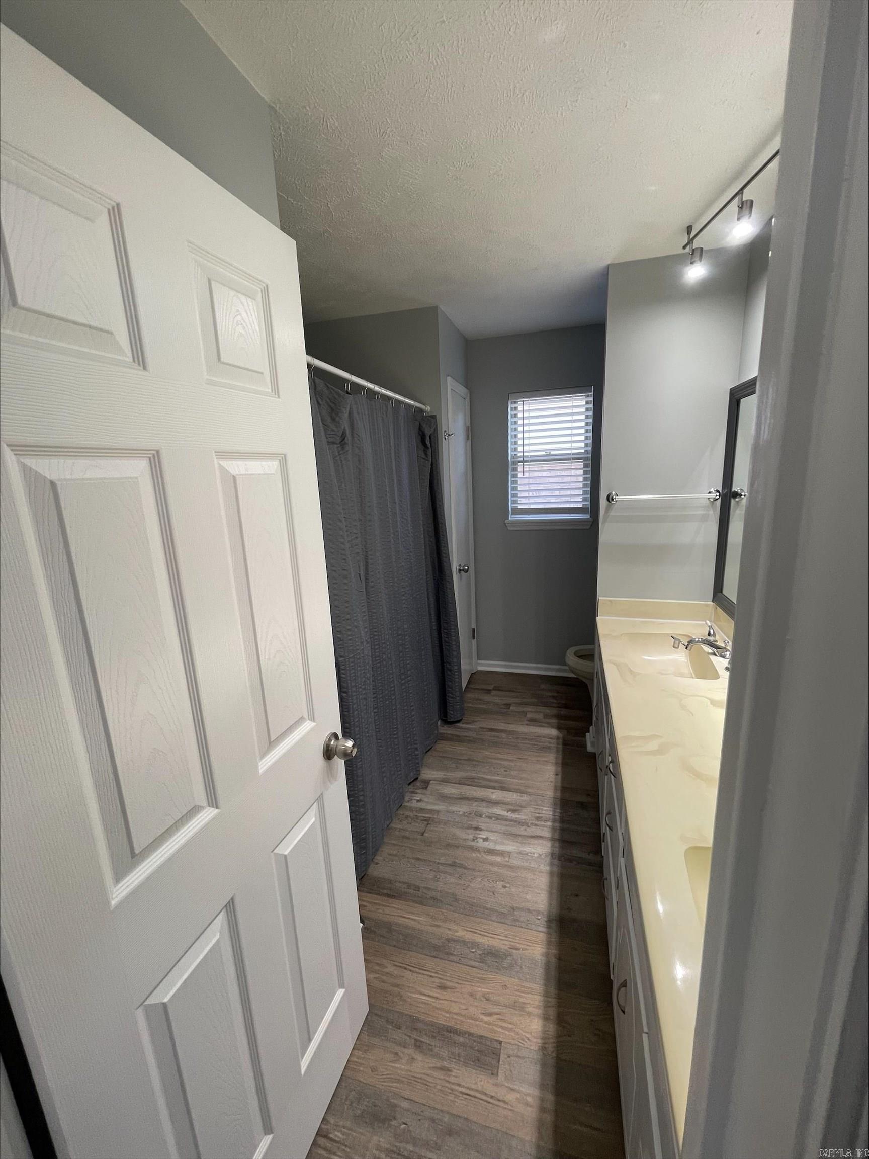 208 Elwood Dr Property Photo 15