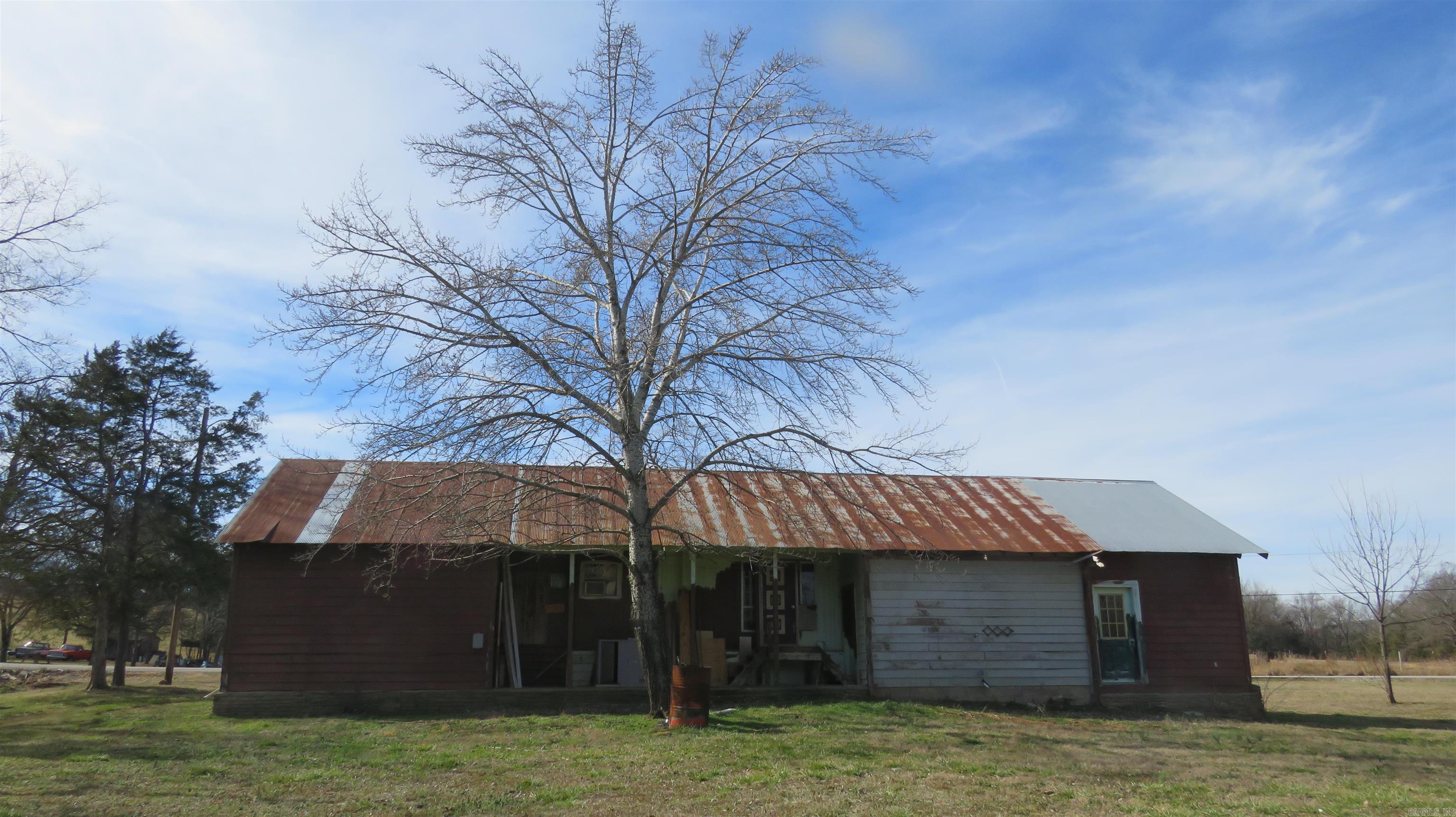 360 Happy Hollow Road Property Photo 8