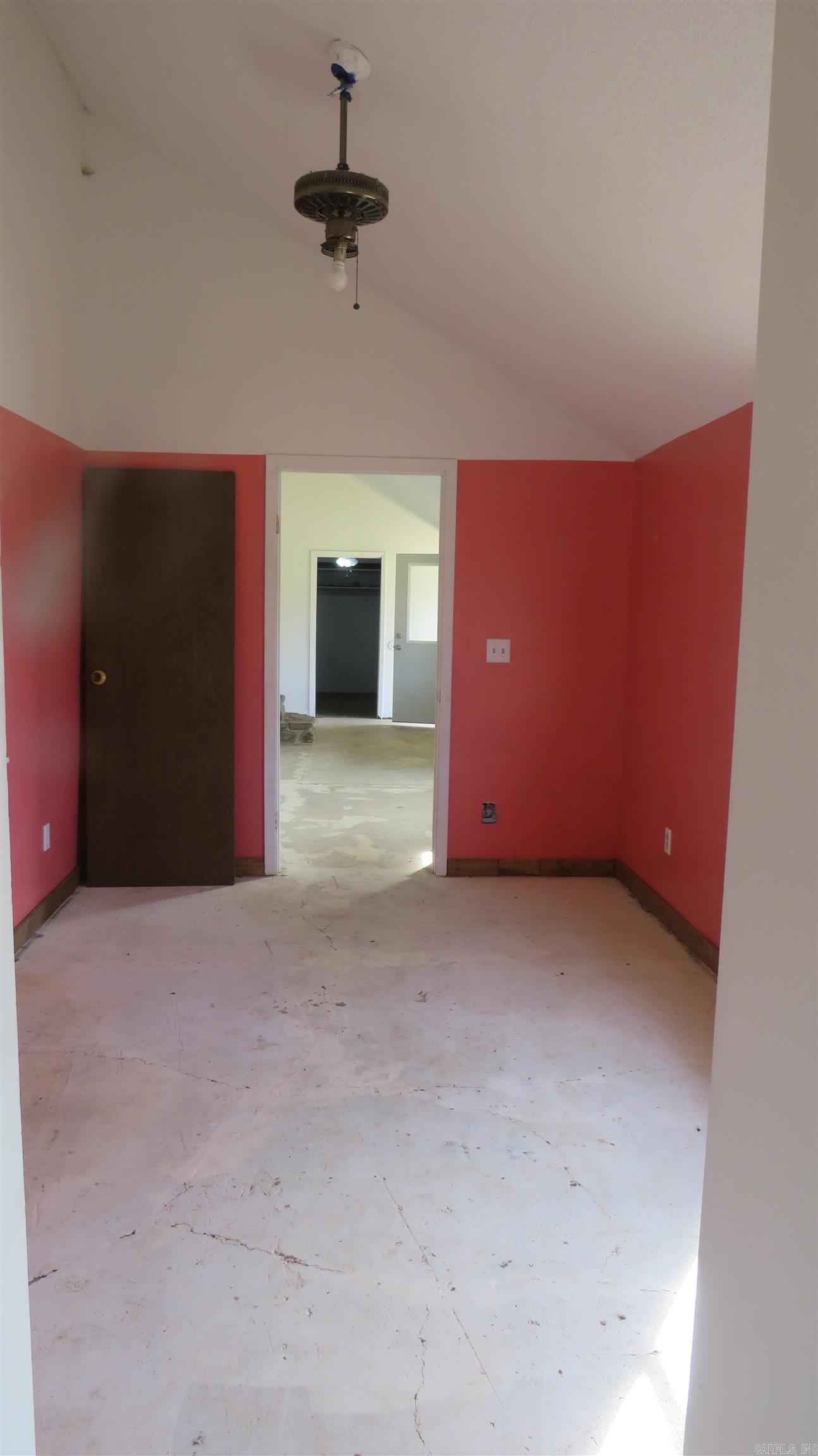 360 Happy Hollow Road Property Photo 23