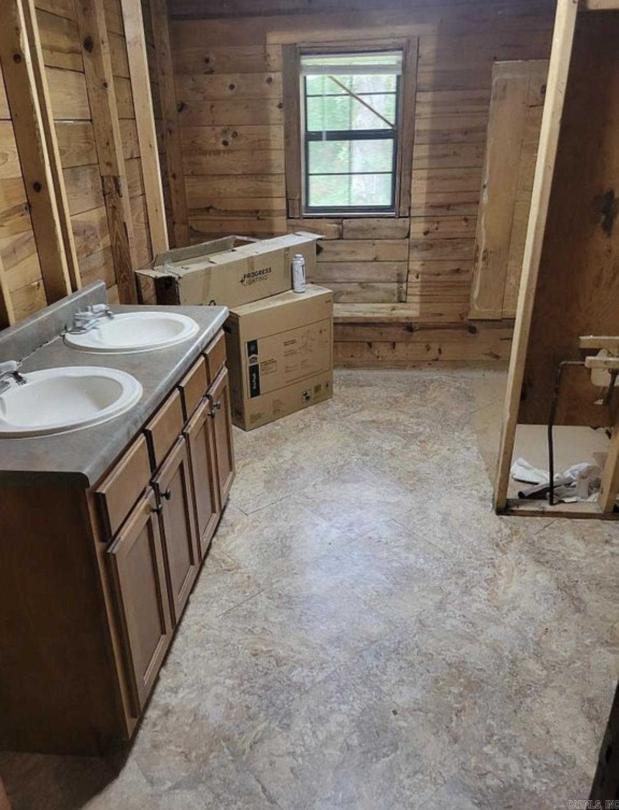 5064 Wilburn Road Property Photo 3