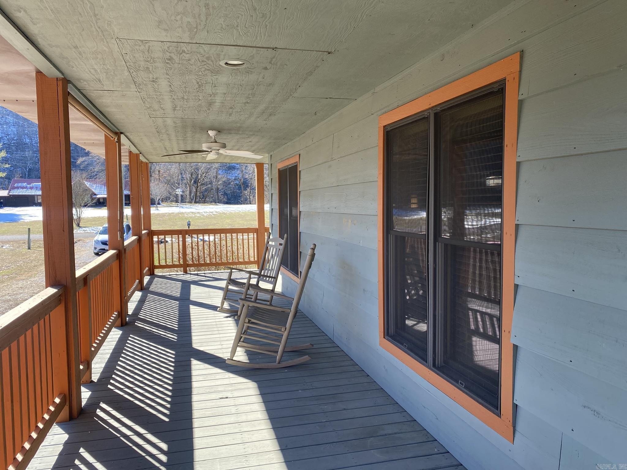 465 S Riverview Lane Property Photo 3