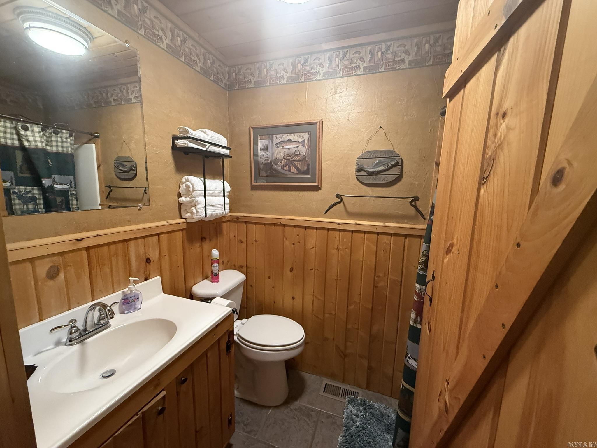 465 S Riverview Lane Property Photo 17