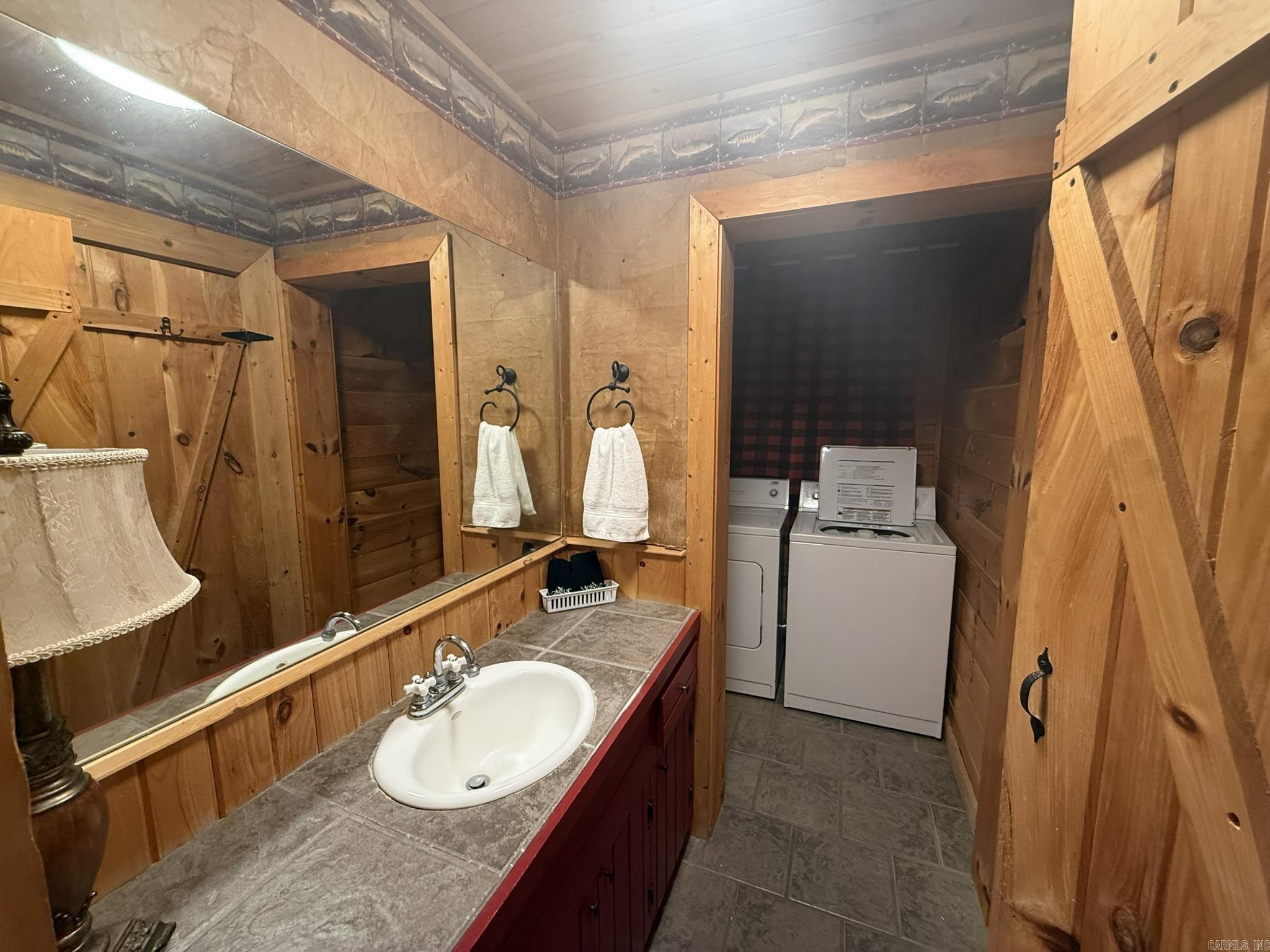 465 S Riverview Lane Property Photo 19