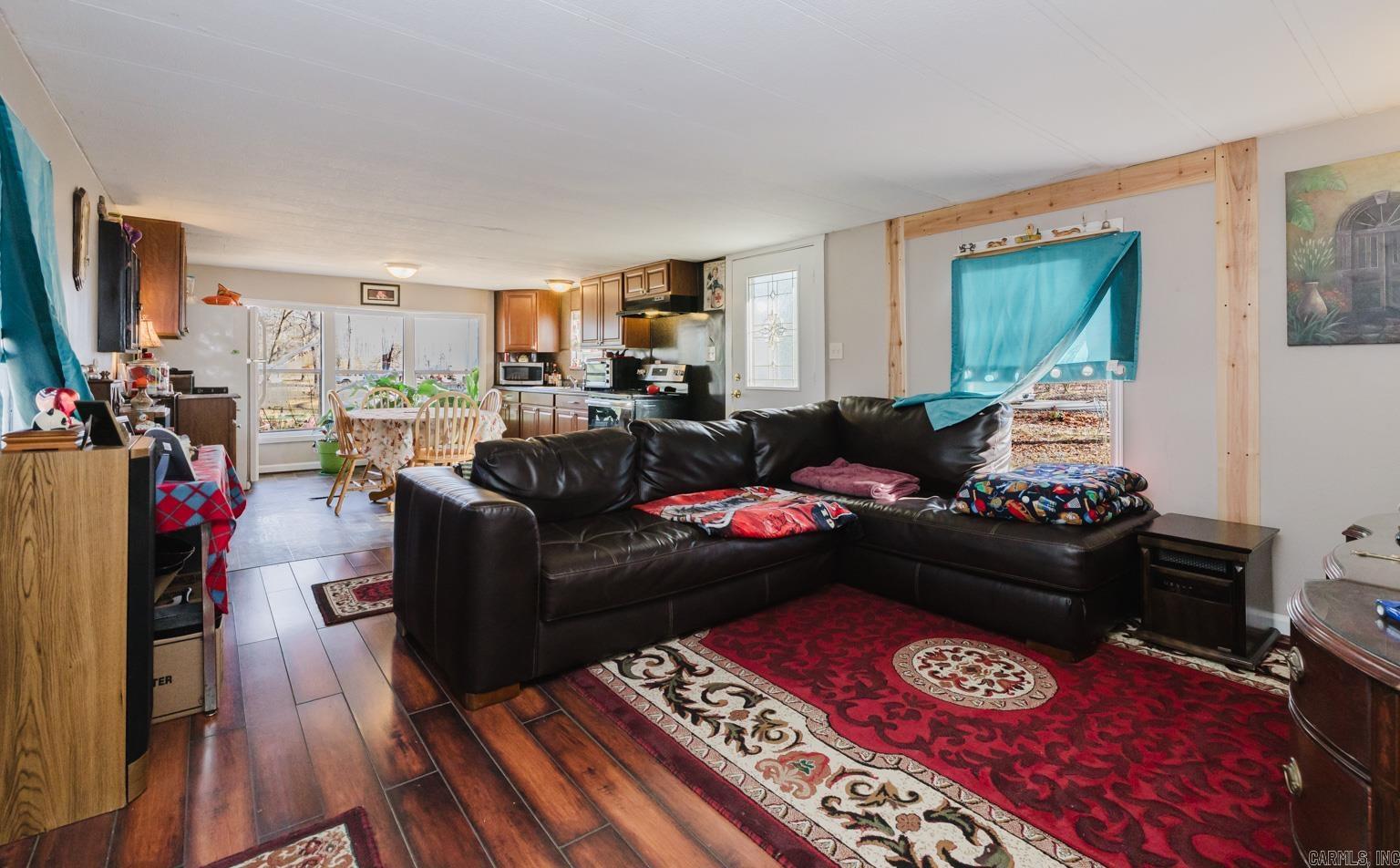 2913 Glennbrook Property Photo 4