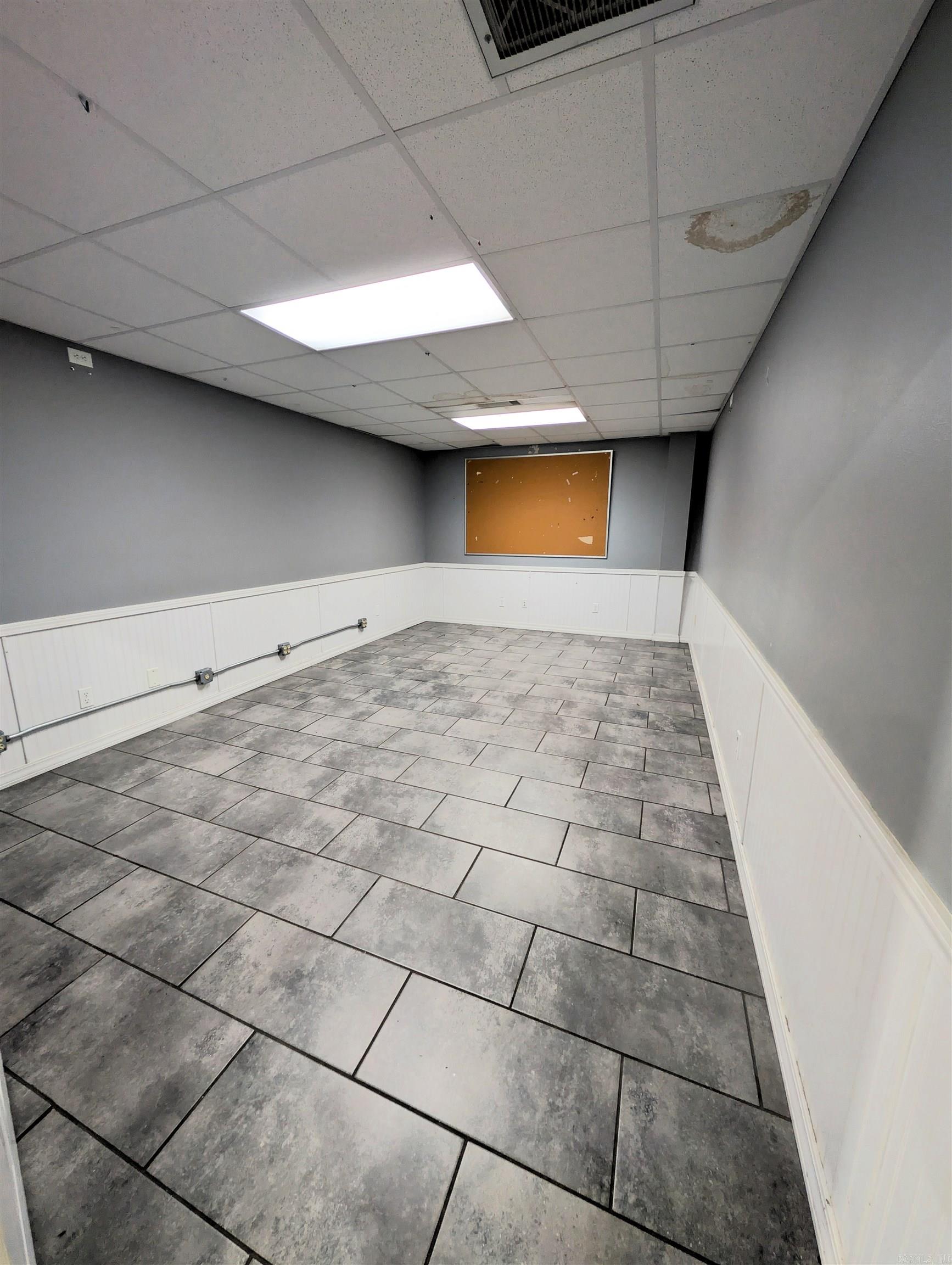 608 E Booth Property Photo 10