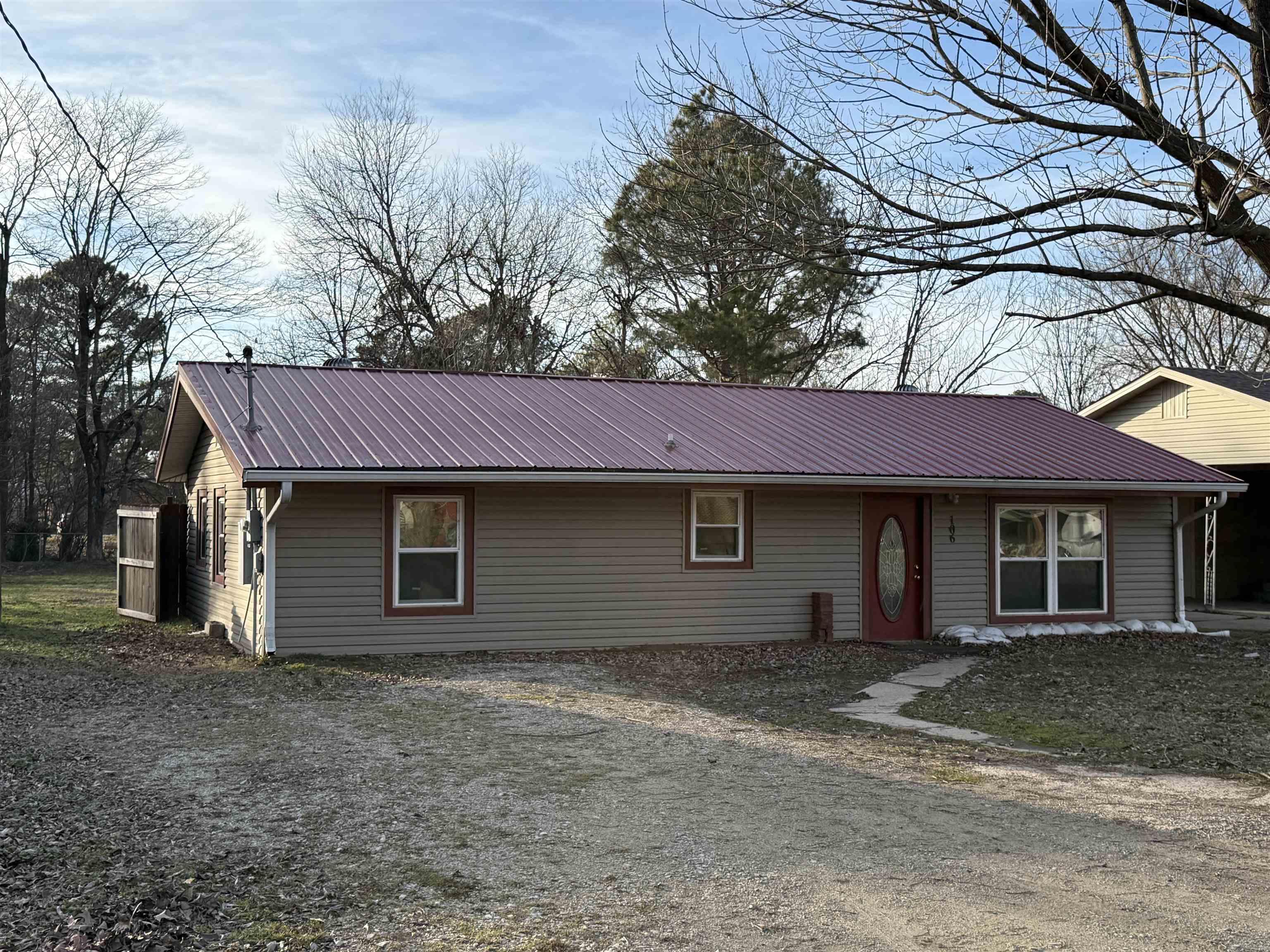 106 S 15th Avenue Property Photo 1