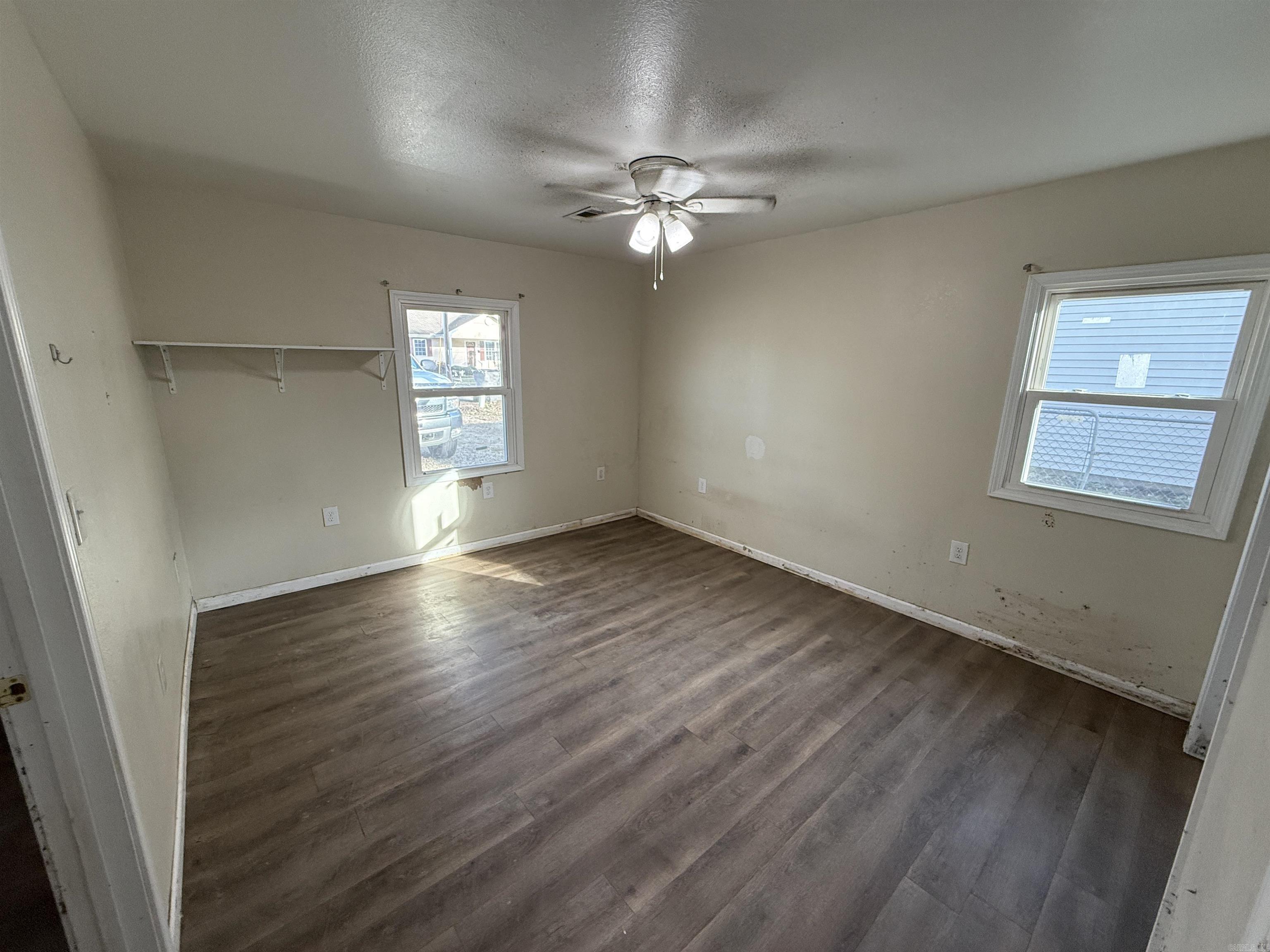 106 S 15th Avenue Property Photo 7
