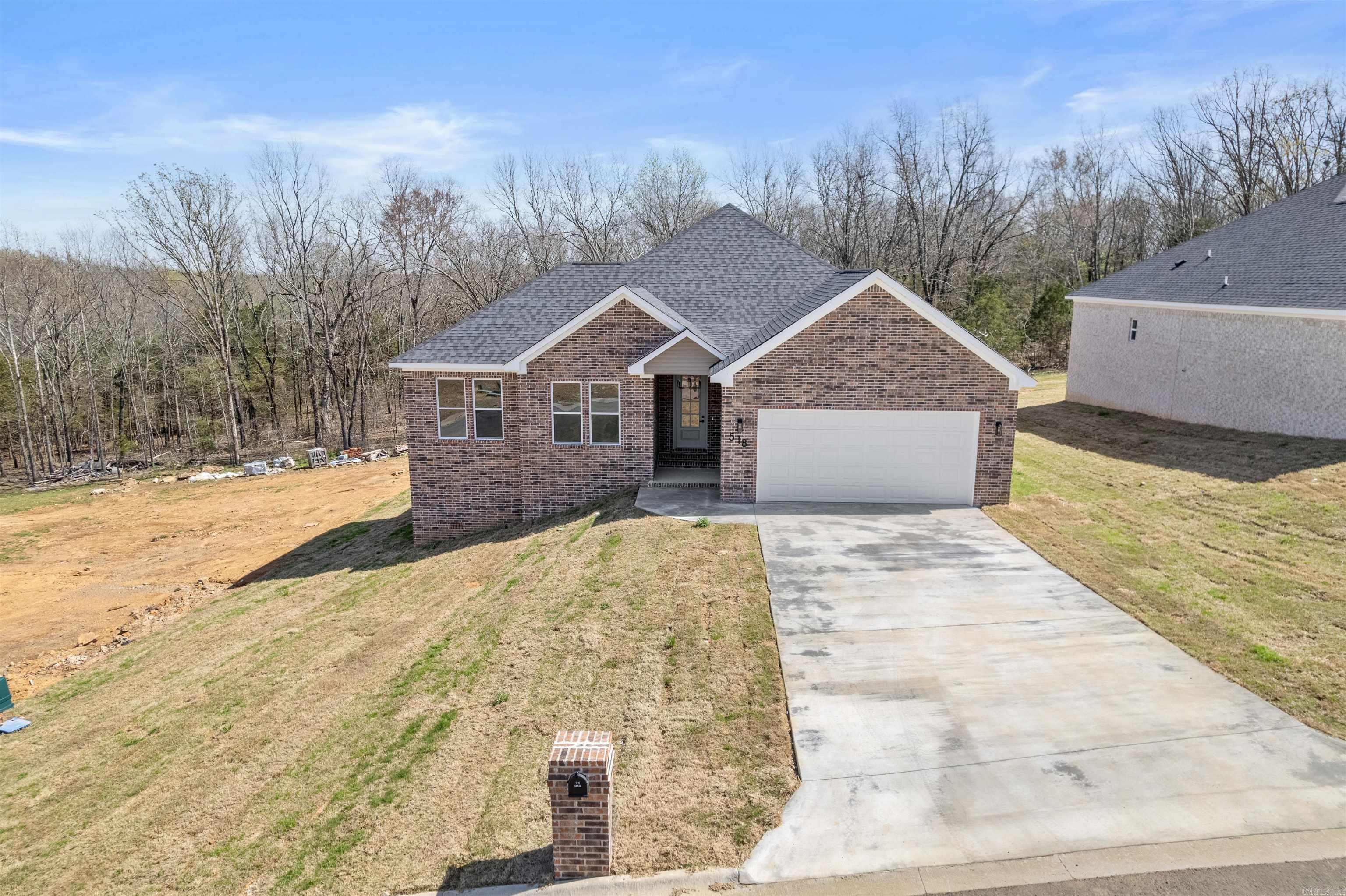 518 Madeleine Circle Property Photo 1