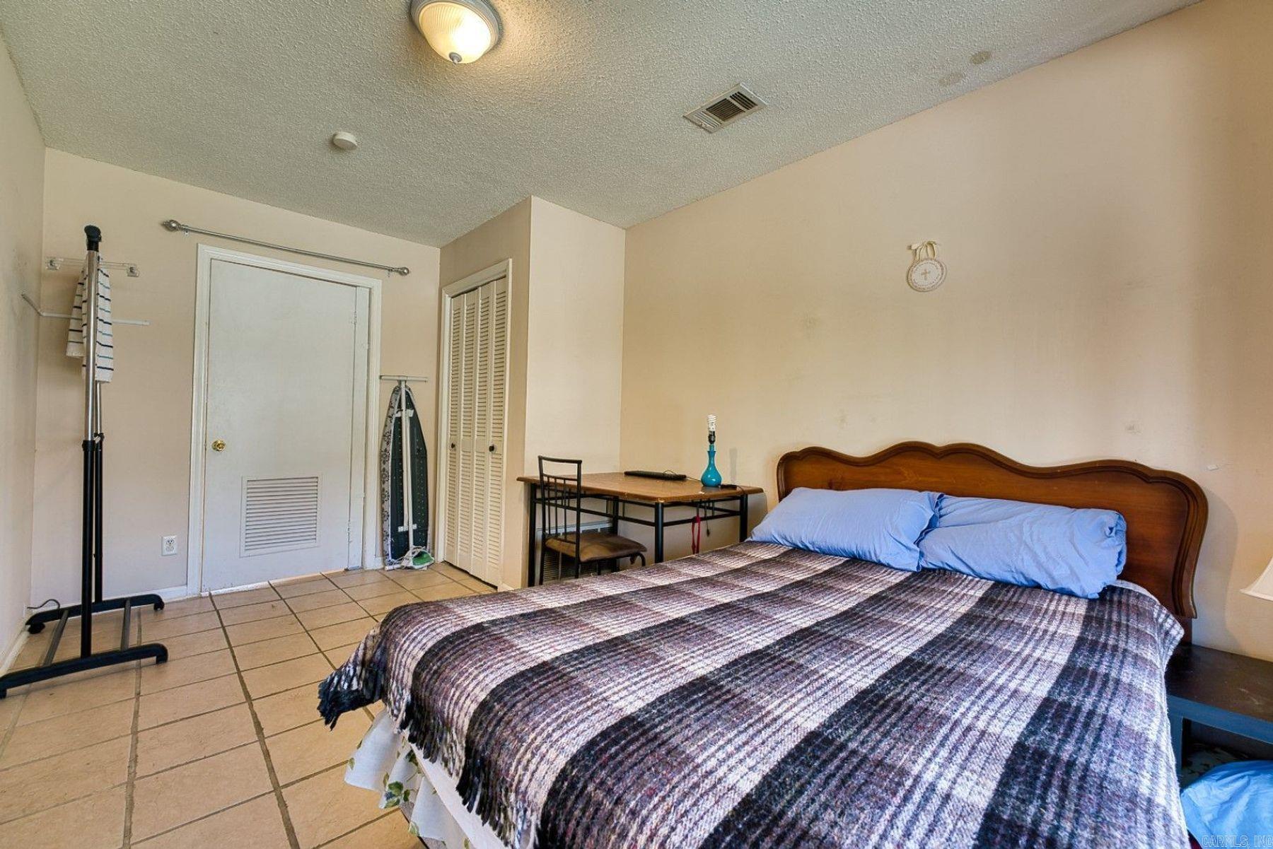 125 Carl Drive, Unit 15 Property Photo 18
