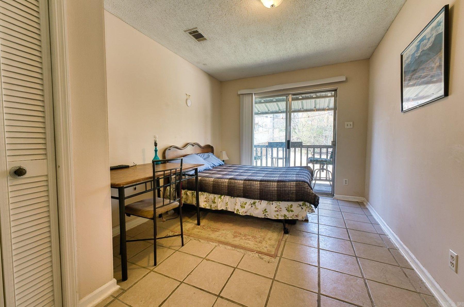 125 Carl Drive, Unit 15 Property Photo 19