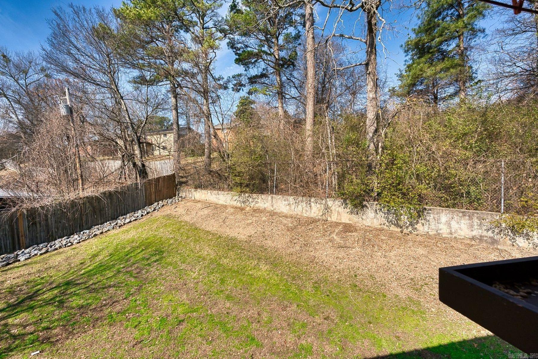 125 Carl Drive, Unit 15 Property Photo 22