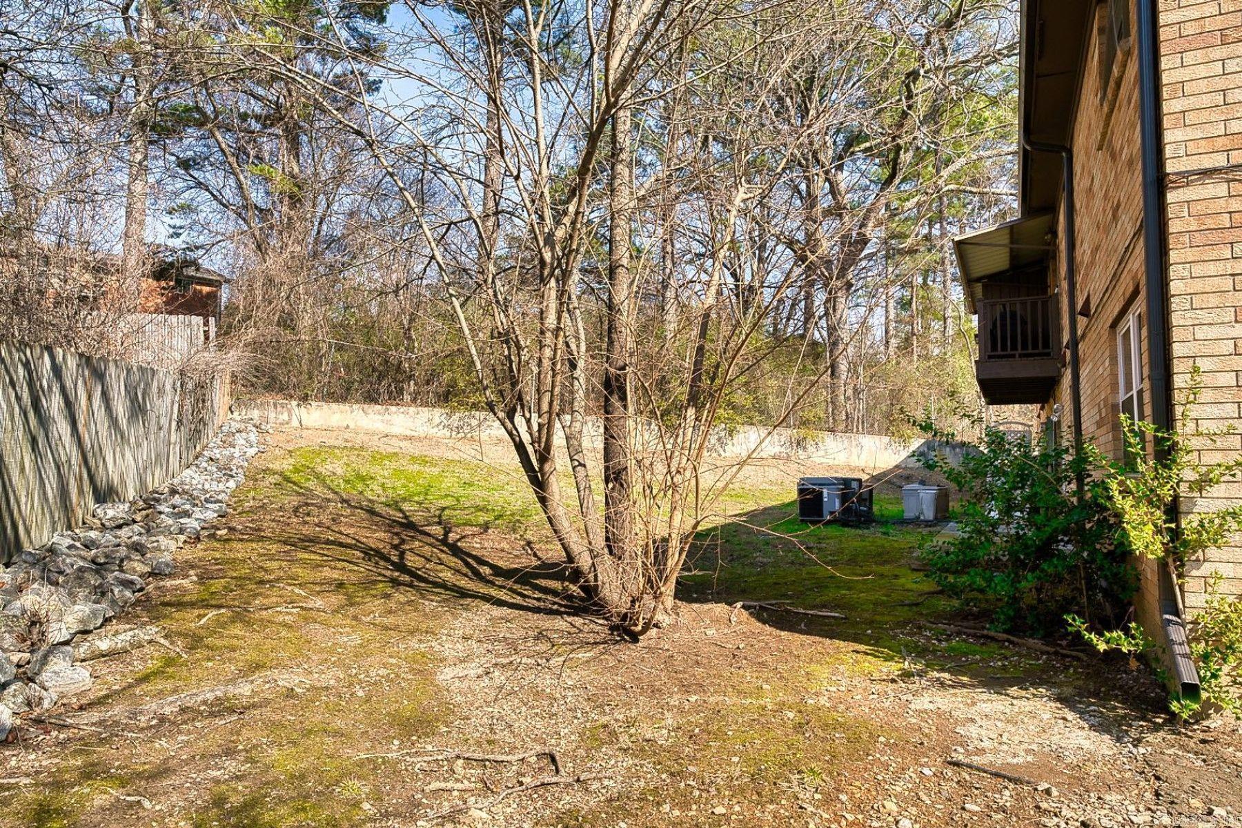 125 Carl Drive, Unit 15 Property Photo 23
