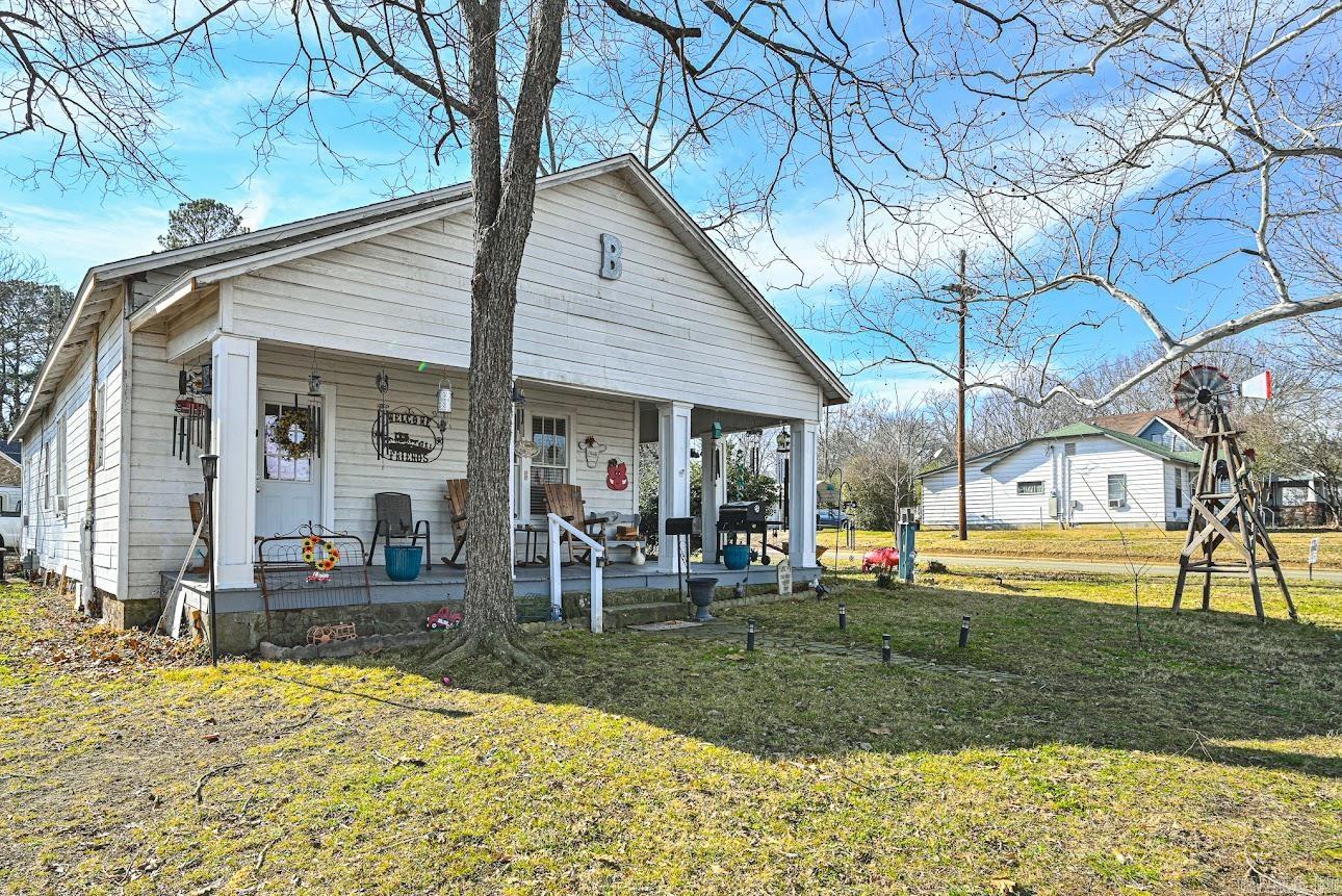 701 Ninth St Property Photo 3
