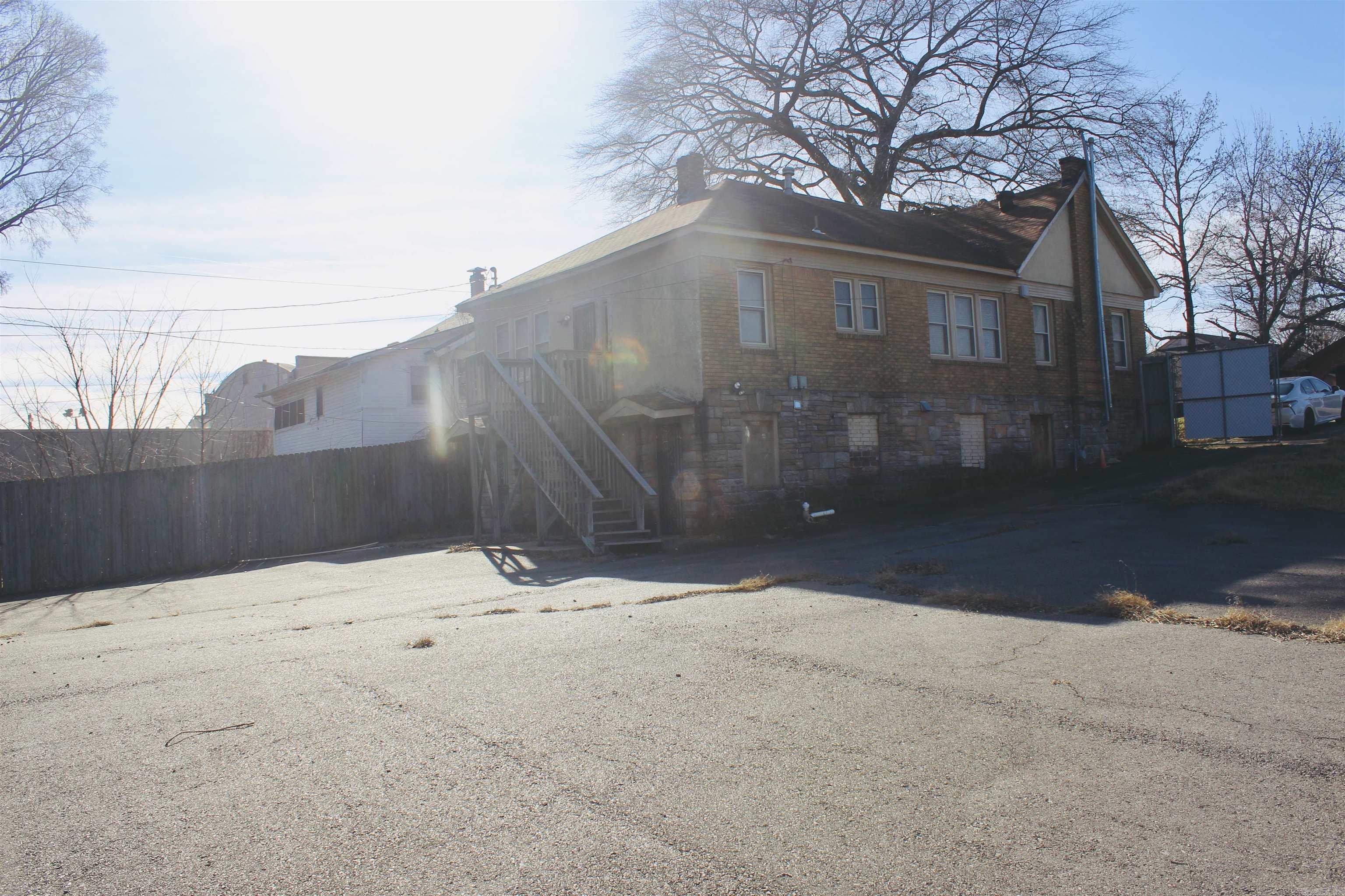 1710 Main Street Property Photo 3