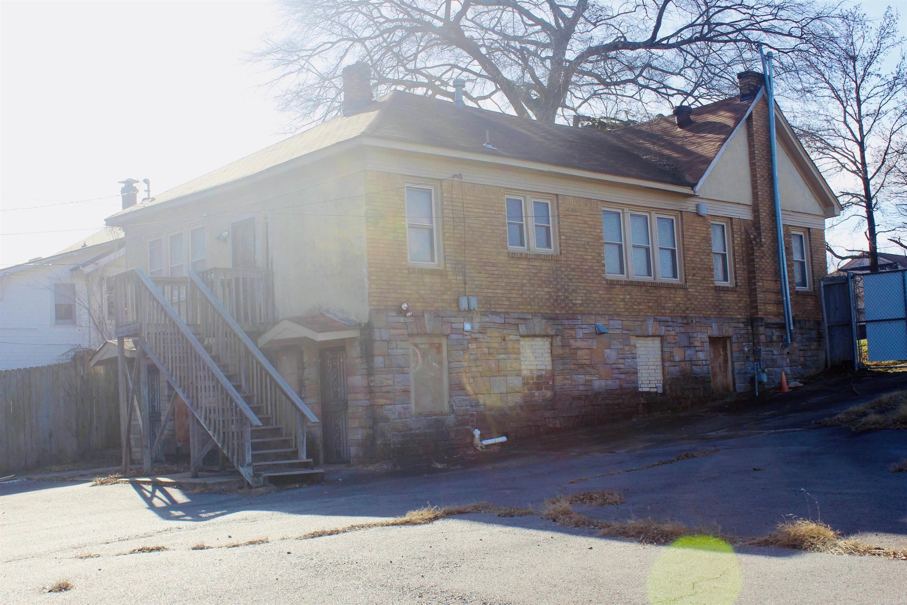 1710 Main Street Property Photo 5