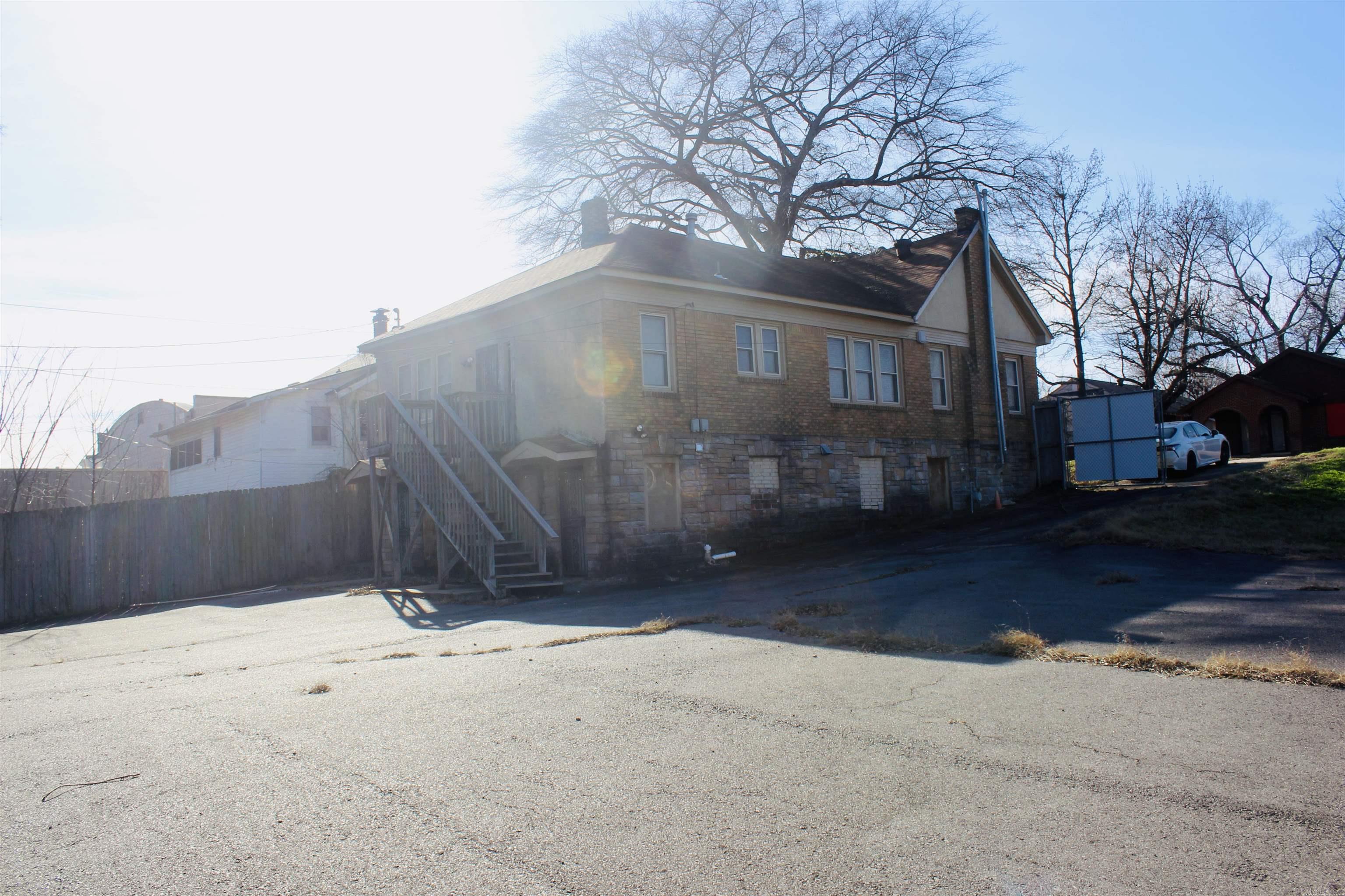 1710 Main Street Property Photo 7
