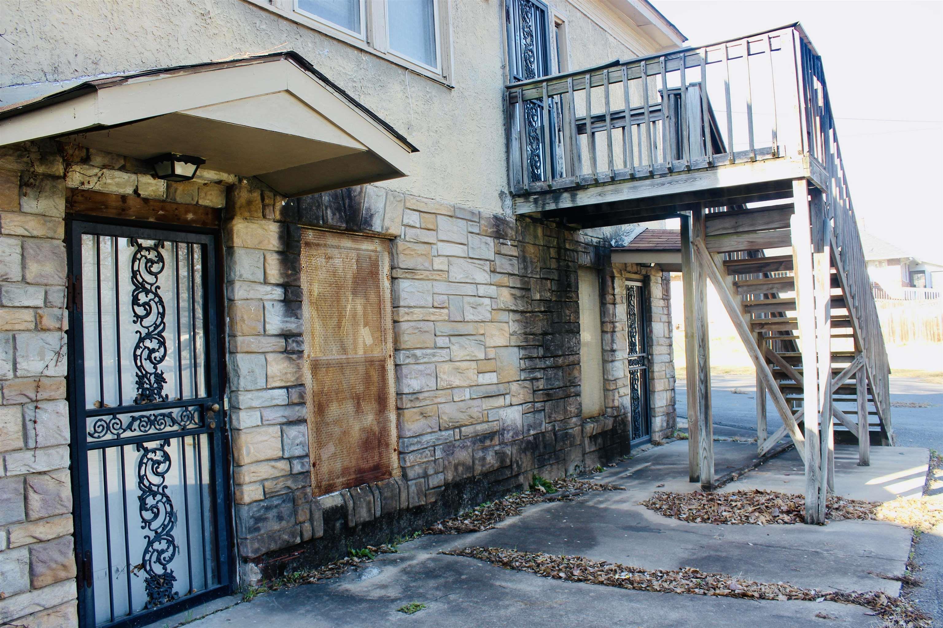 1710 Main Street Property Photo 9