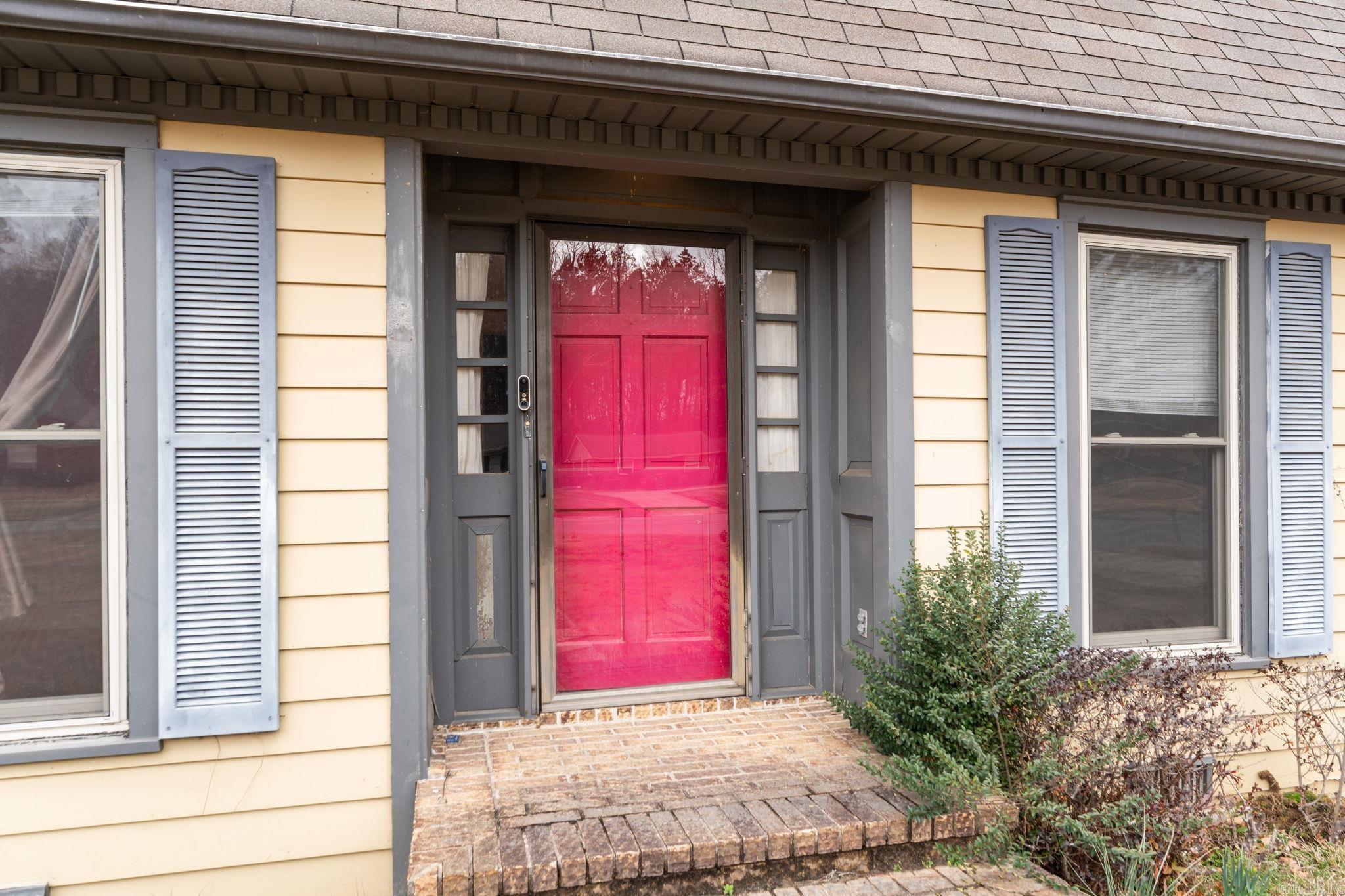 2105 Monticello Court Property Photo 3
