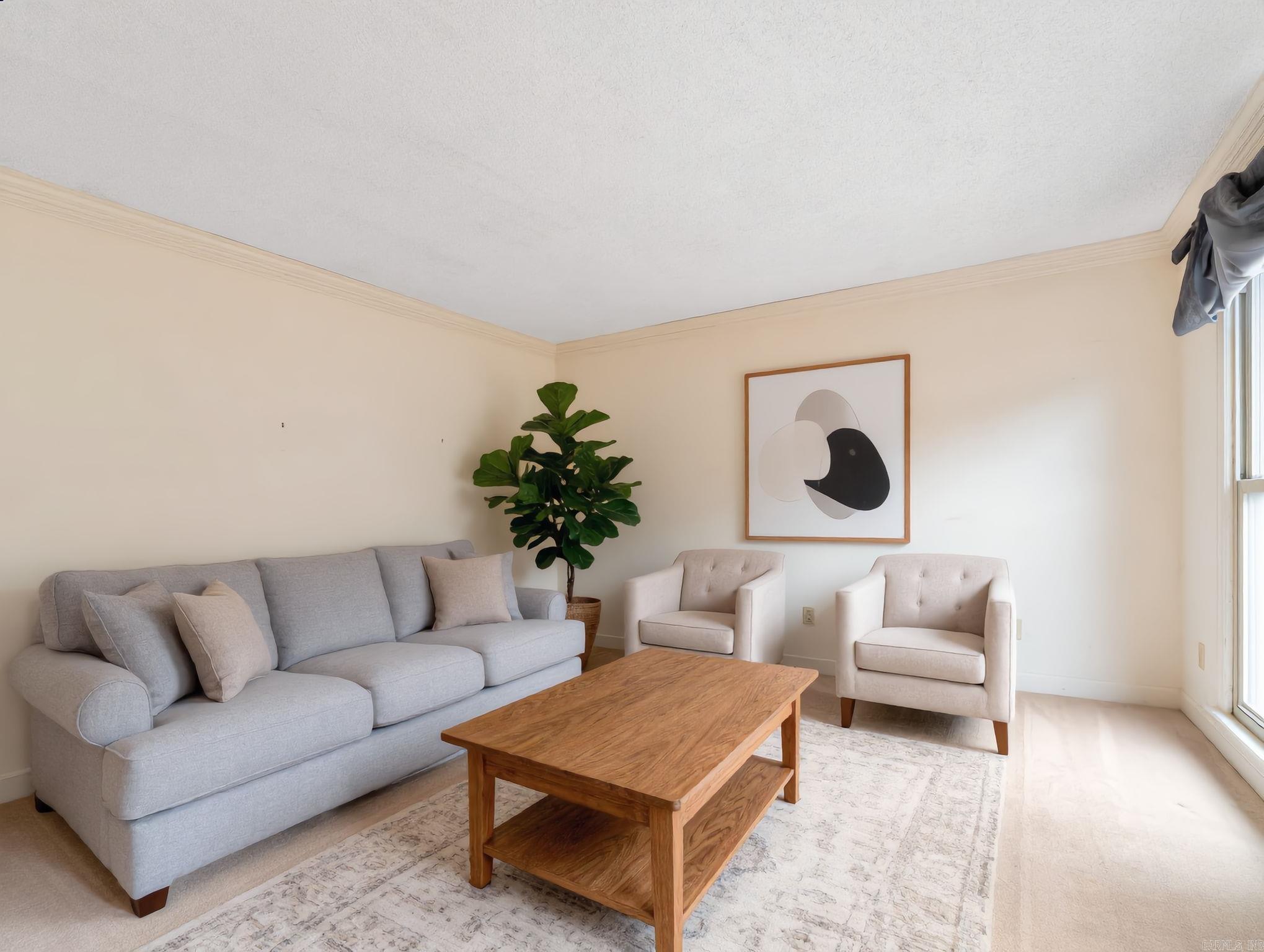 2105 Monticello Court Property Photo 6