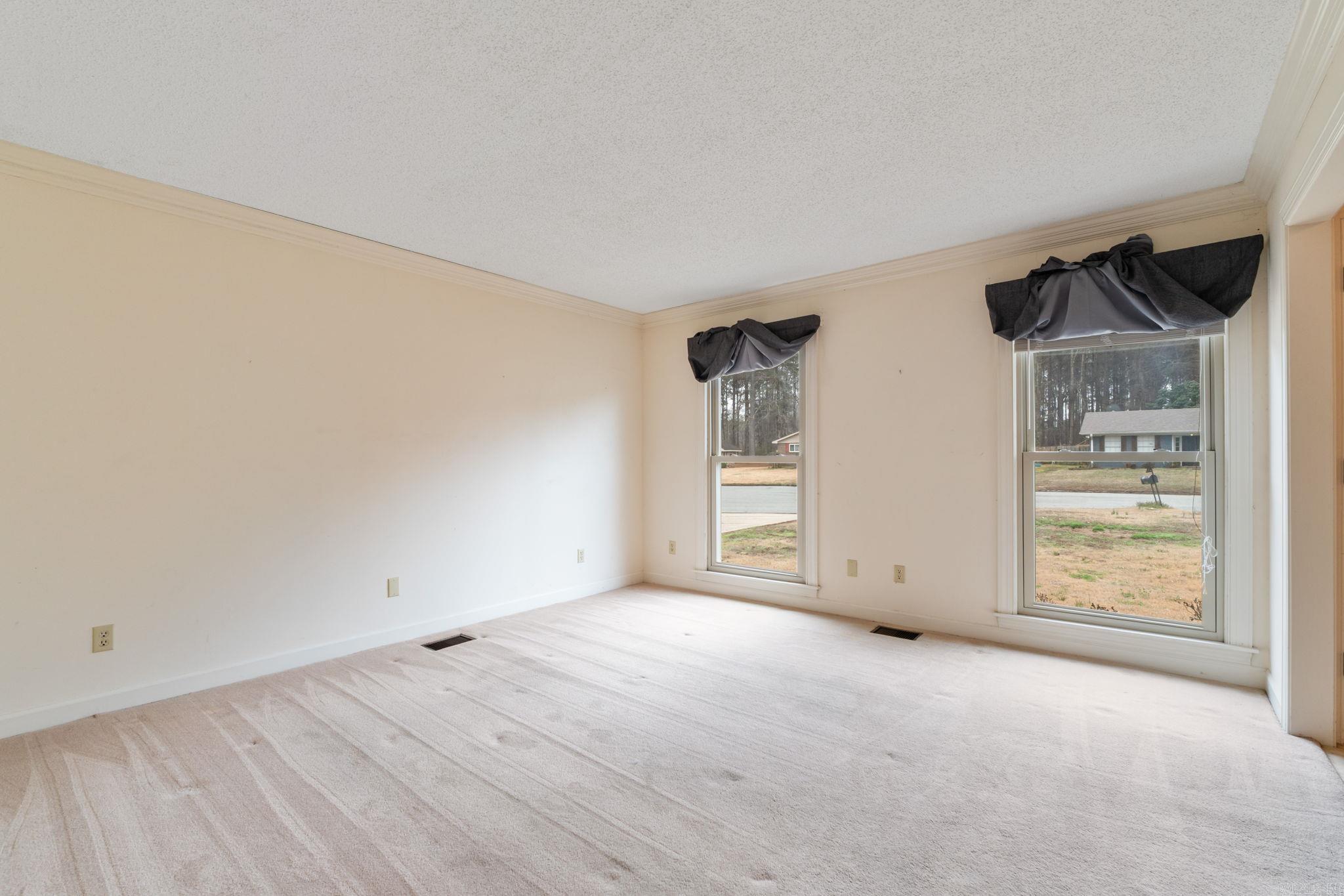 2105 Monticello Court Property Photo 7